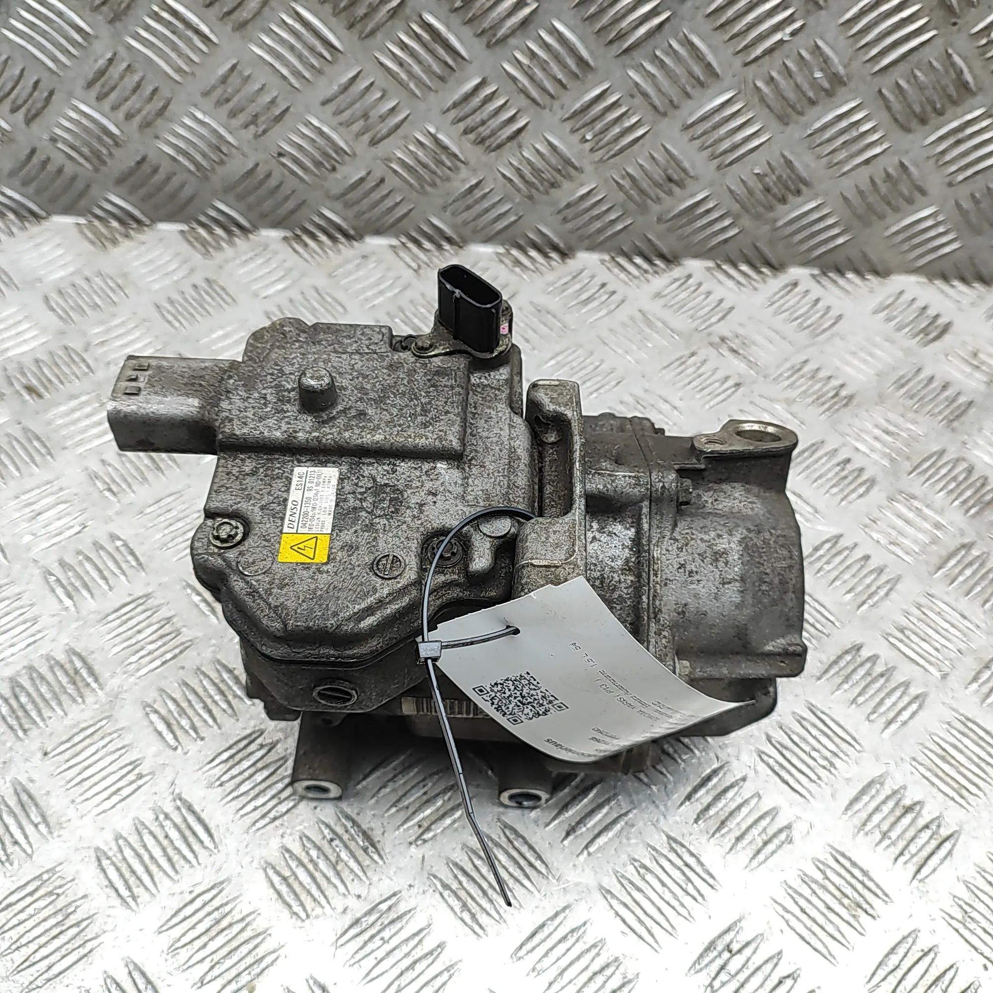 Toyota Yaris Air-conditioning compressor