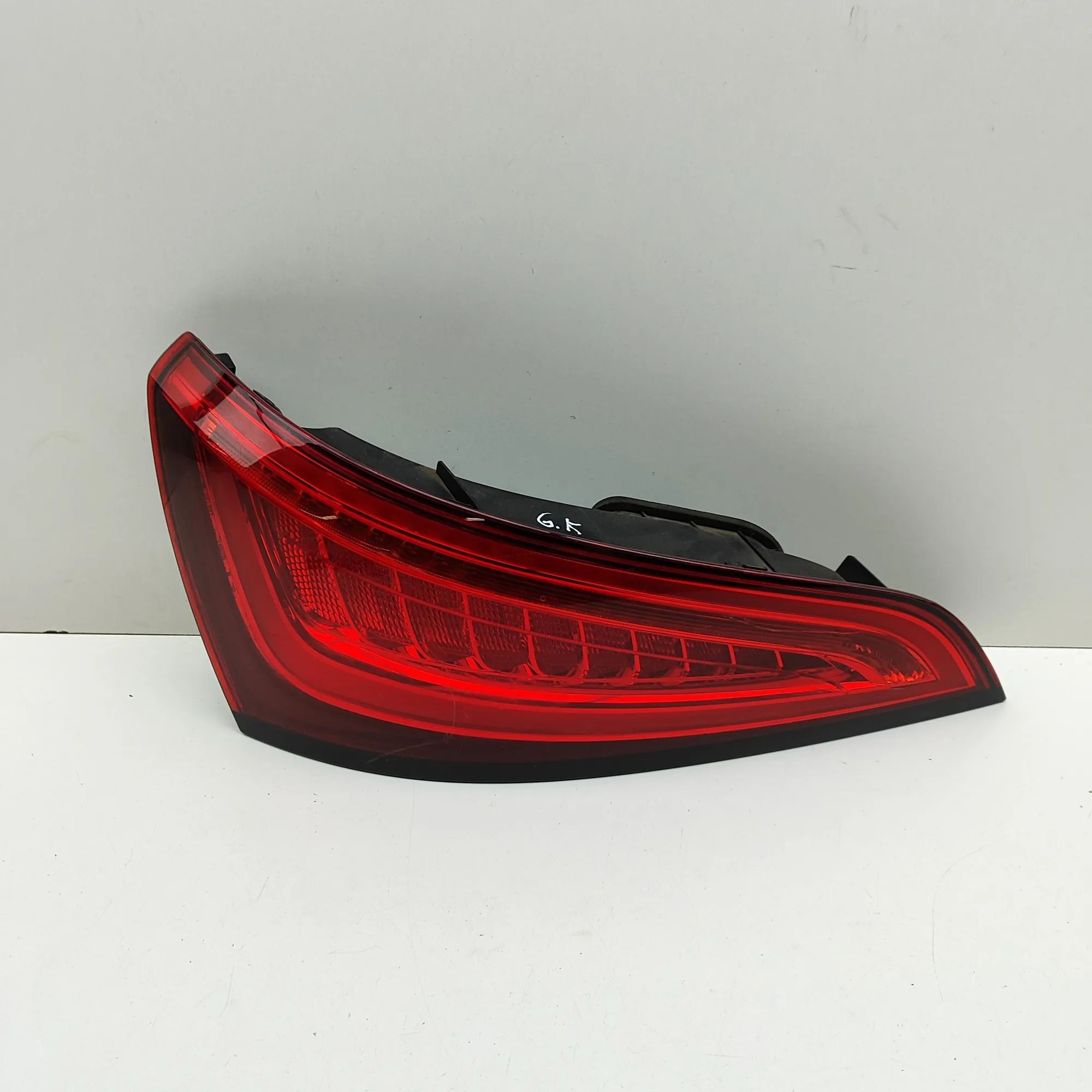 Audi Q5 (8R) Rear Left Tail Light Rear Left Tail Light — AUDI Q5 (8R) (2008-2017)...