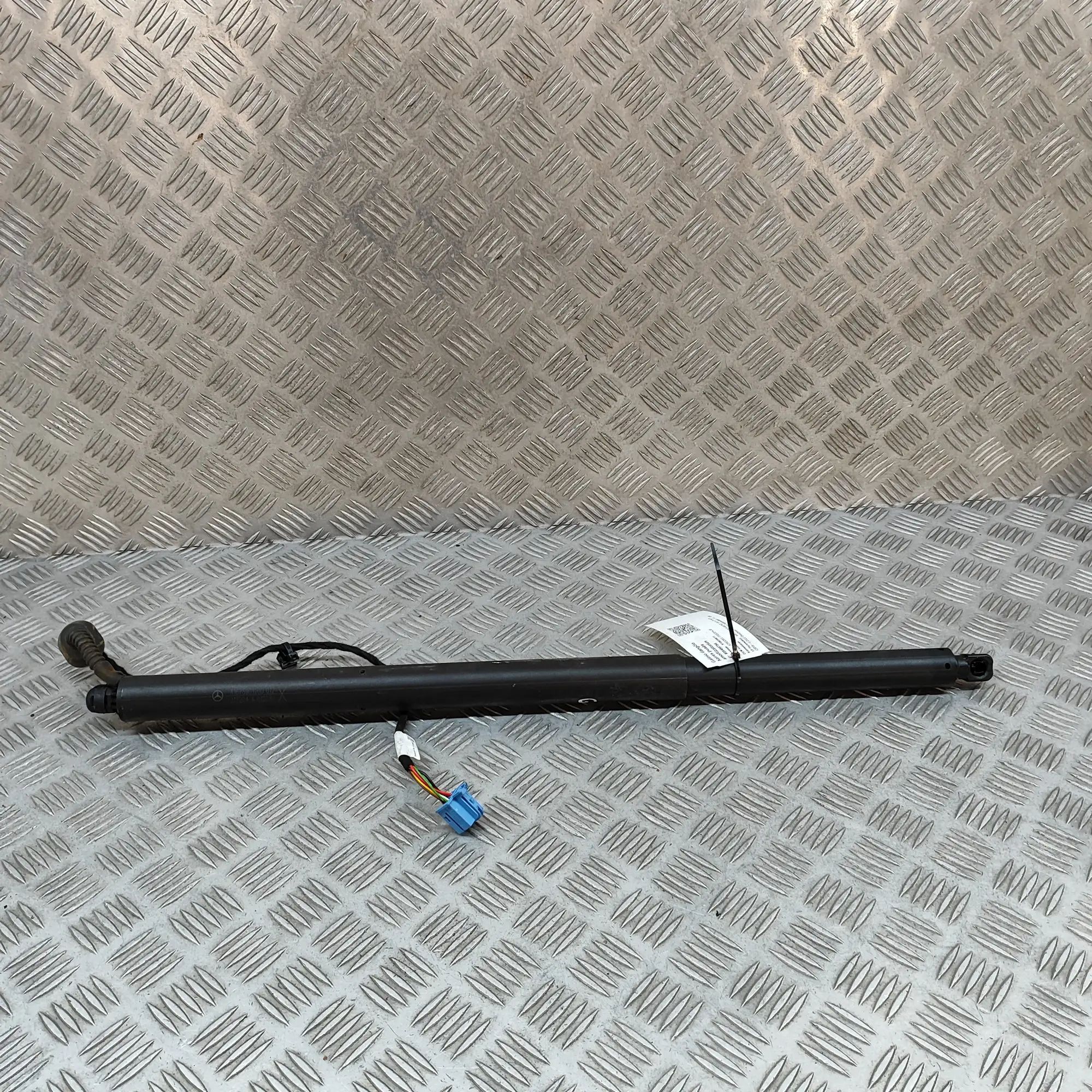 Mercedes-Benz GLS (X167) Left Side Tailgate Gas Strut Left Side Tailgate Gas Strut — MERCEDES BENZ GL...