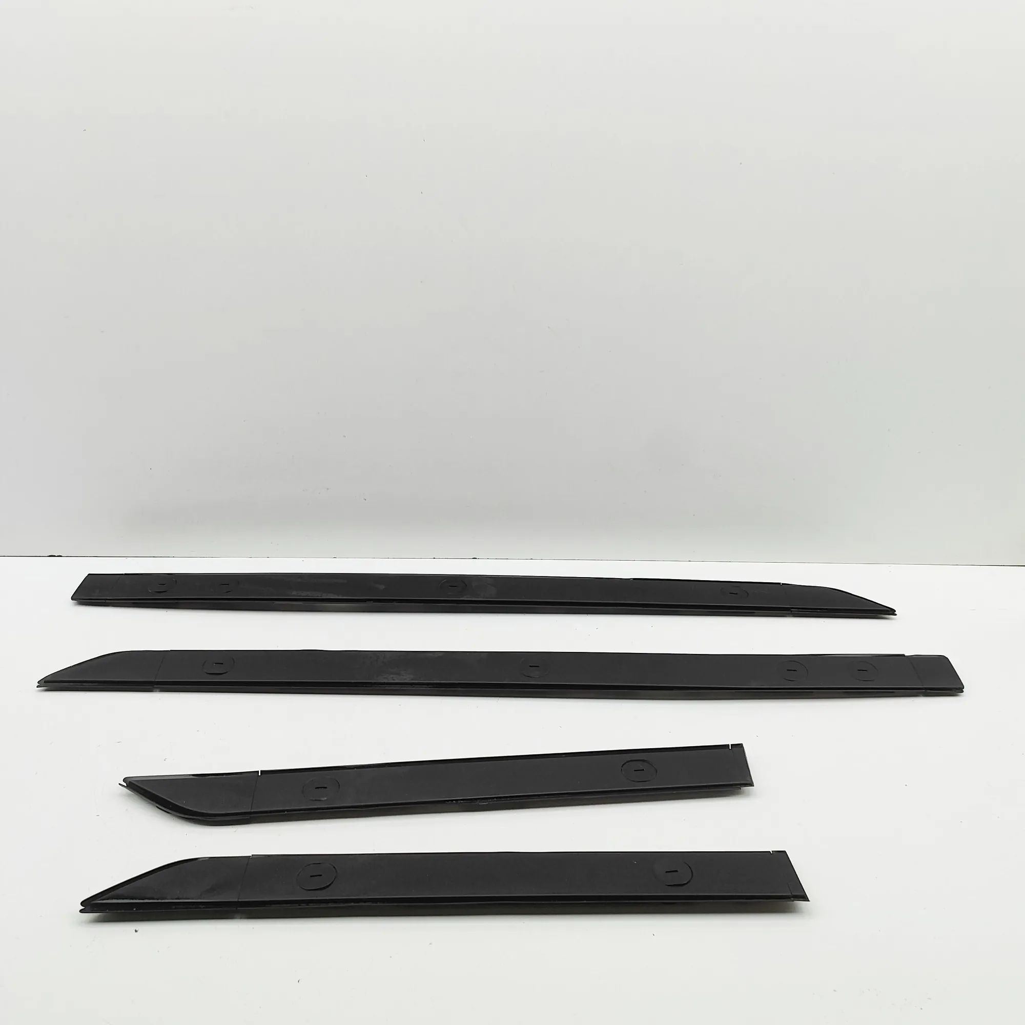 Land Rover Defender Exterior Trim Kit Exterior Trim Kit — LAND ROVER DEFENDER (Statio...