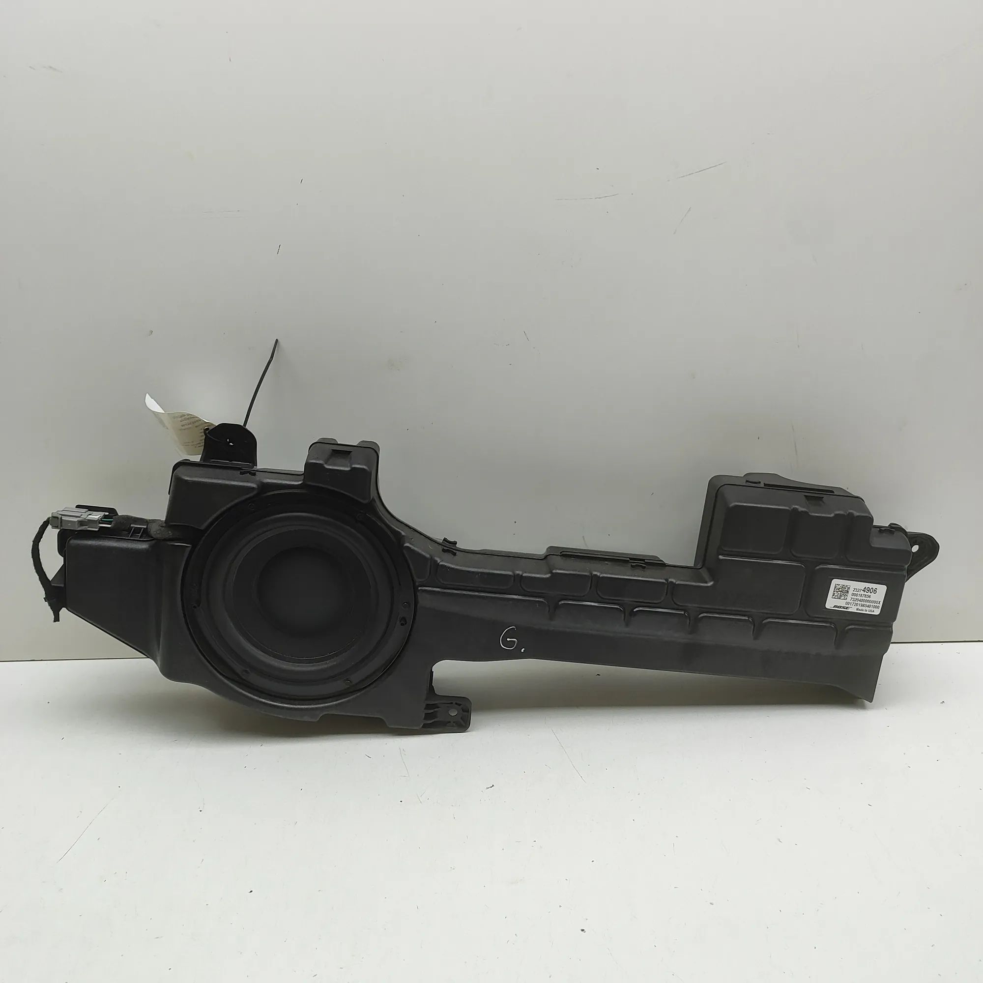 Chevrolet Corvette (C7) Bassokaiuttimen Subwoofer — CHEVROLET CORVETTE (C7) (2013-...) ...