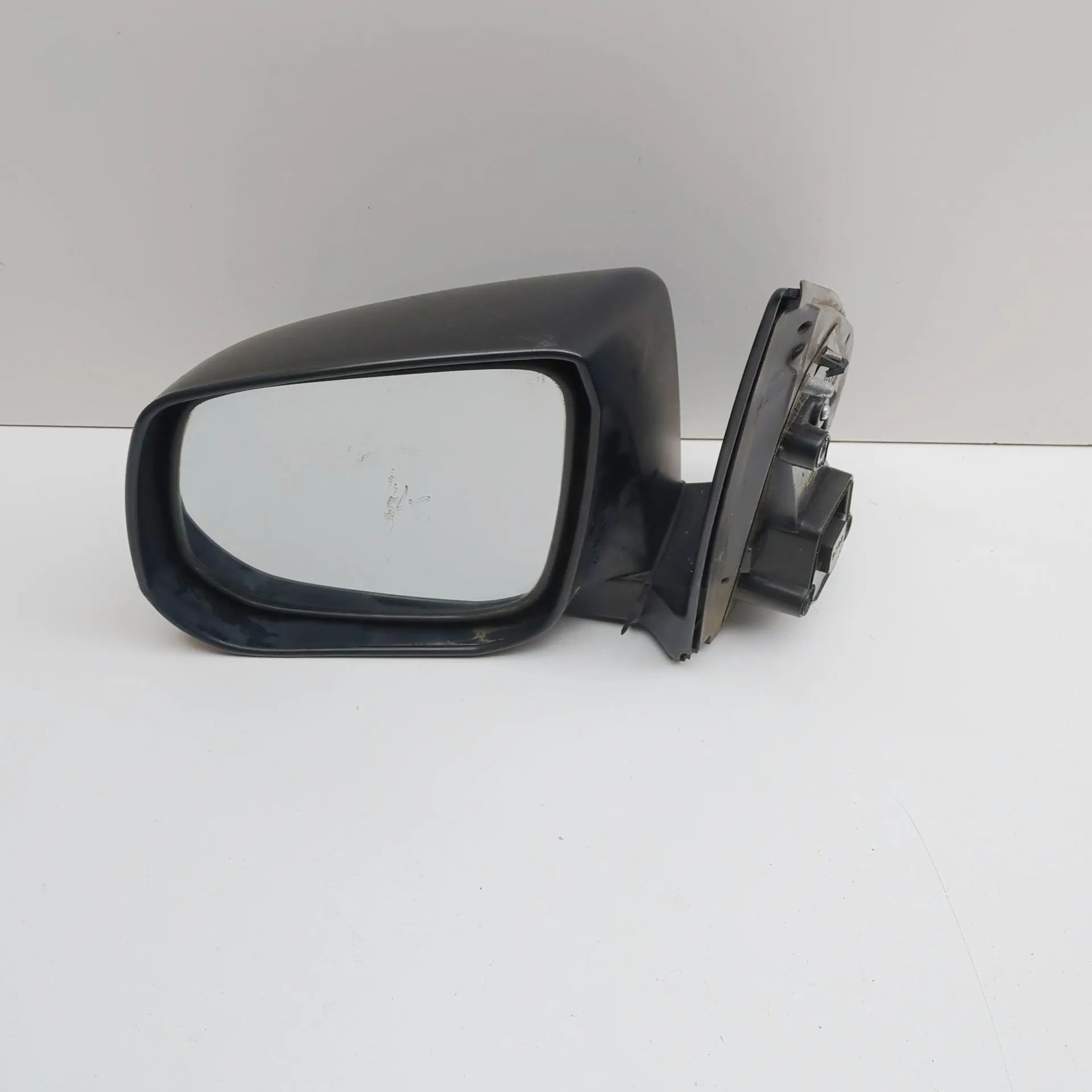Isuzu D-Max Left Side Wing Mirror Left Side Wing Mirror — ISUZU D-MAX (II TFR, TF...