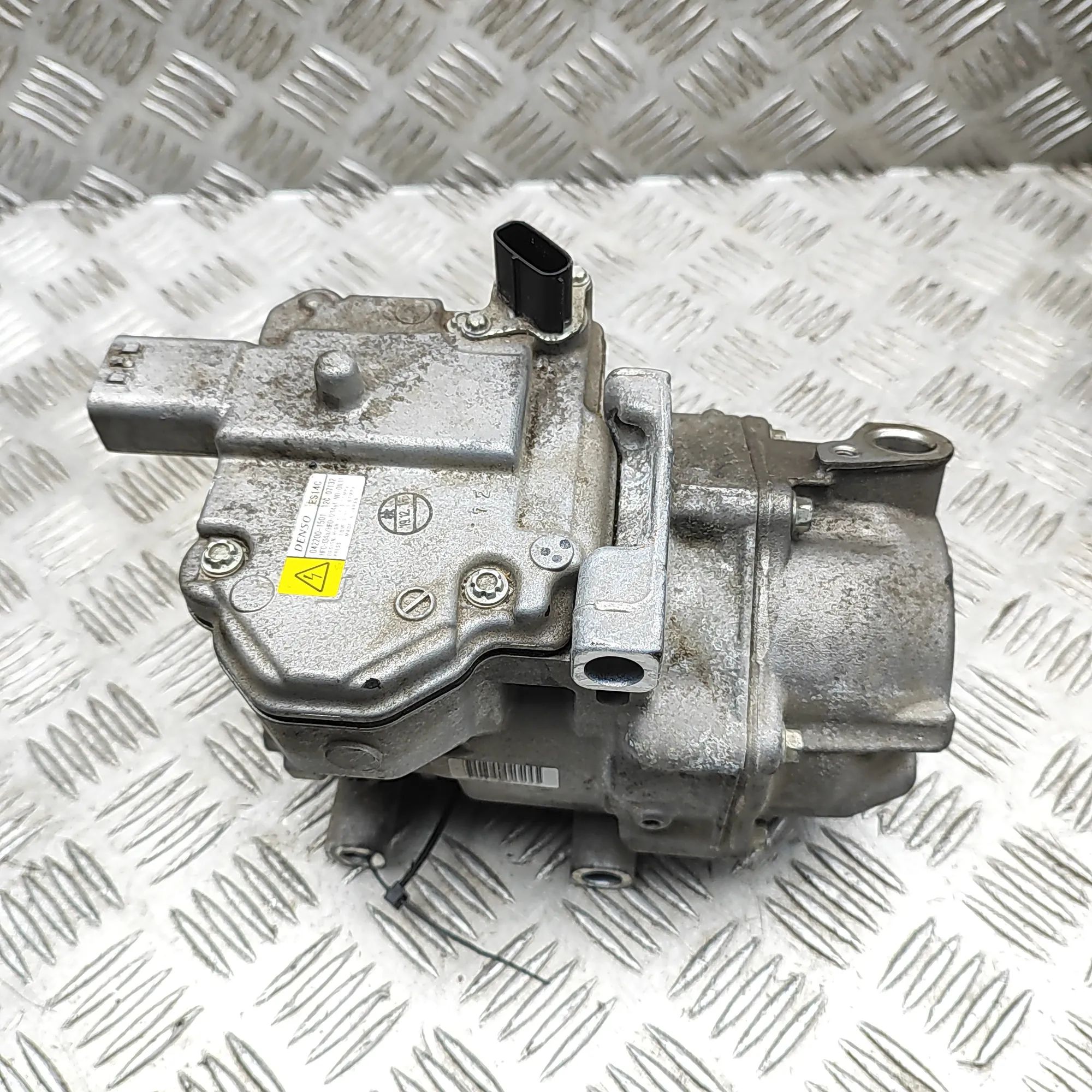 Toyota Yaris Air-conditioning compressor