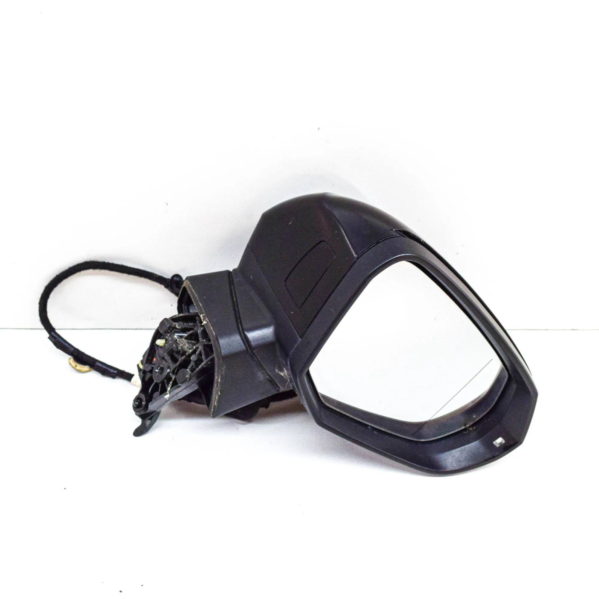 Audi Q3 (F3) Right Side Wing Mirror Right Side Wing Mirror — AUDI Q3 (F3) (2018-......