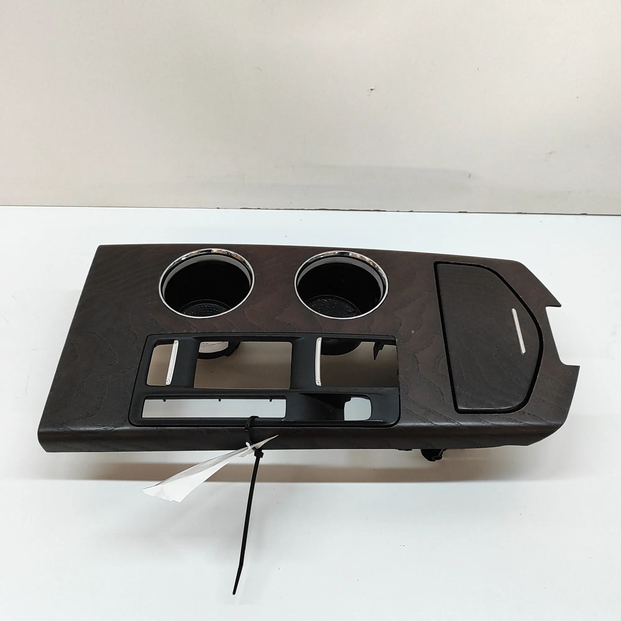 Maserati Ghibli Centre console trim Centre console trim — MASERATI GHIBLI (M157) (2...