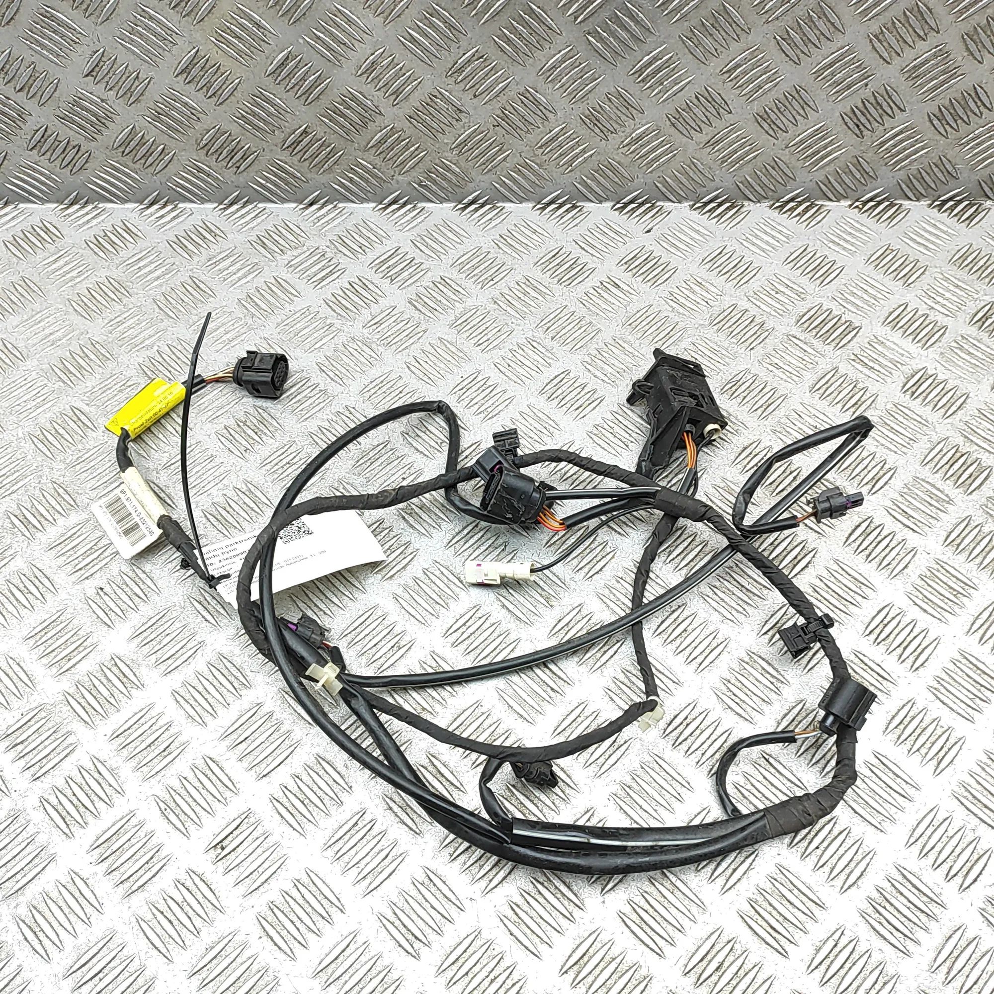 Porsche 911 (991) Rear Parking Sensor Wiring Loom Rear Parking Sensor Wiring Loom — PORSCHE 911 (...