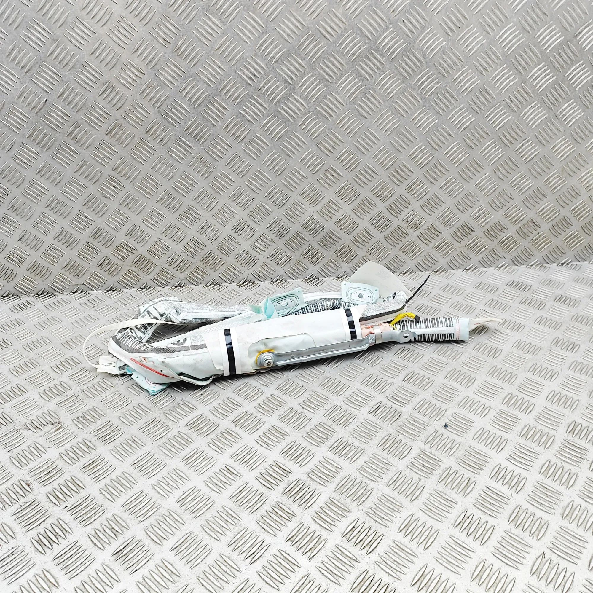 Alfa-Romeo Giulia (952) Left Side Roof Safety Curtain SRS Left Side Roof Safety Curtain SRS — ALFA ROMEO ...