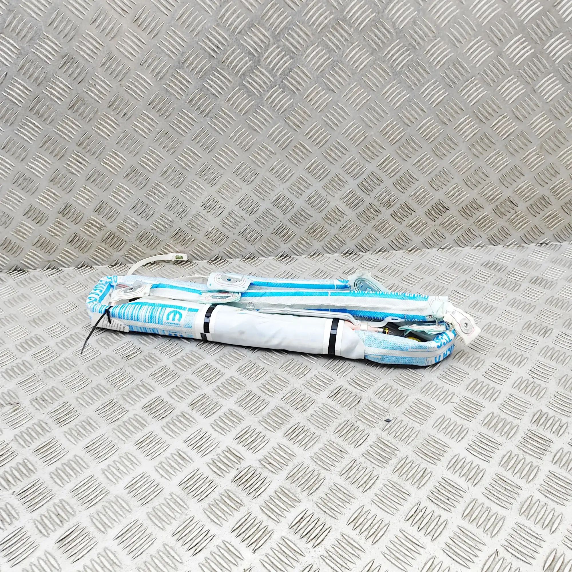 Alfa-Romeo Giulia (952) Right Side Roof Safety Curtain SRS Right Side Roof Safety Curtain SRS — ALFA ROMEO...