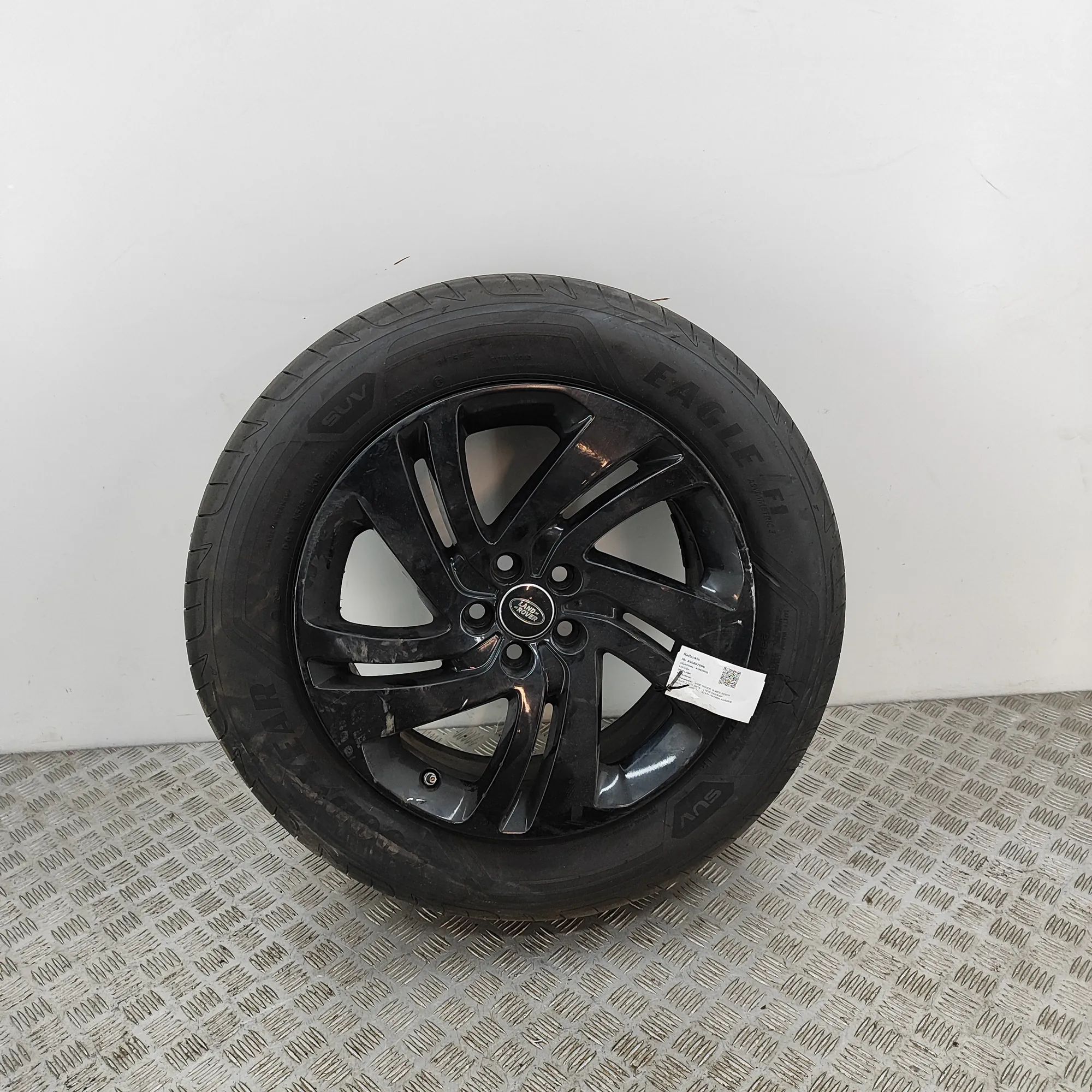 Land Rover Range Rover Evoque Alloy Wheel Alloy wheel — LAND ROVER RANGE ROVER EVOQUE (L5...