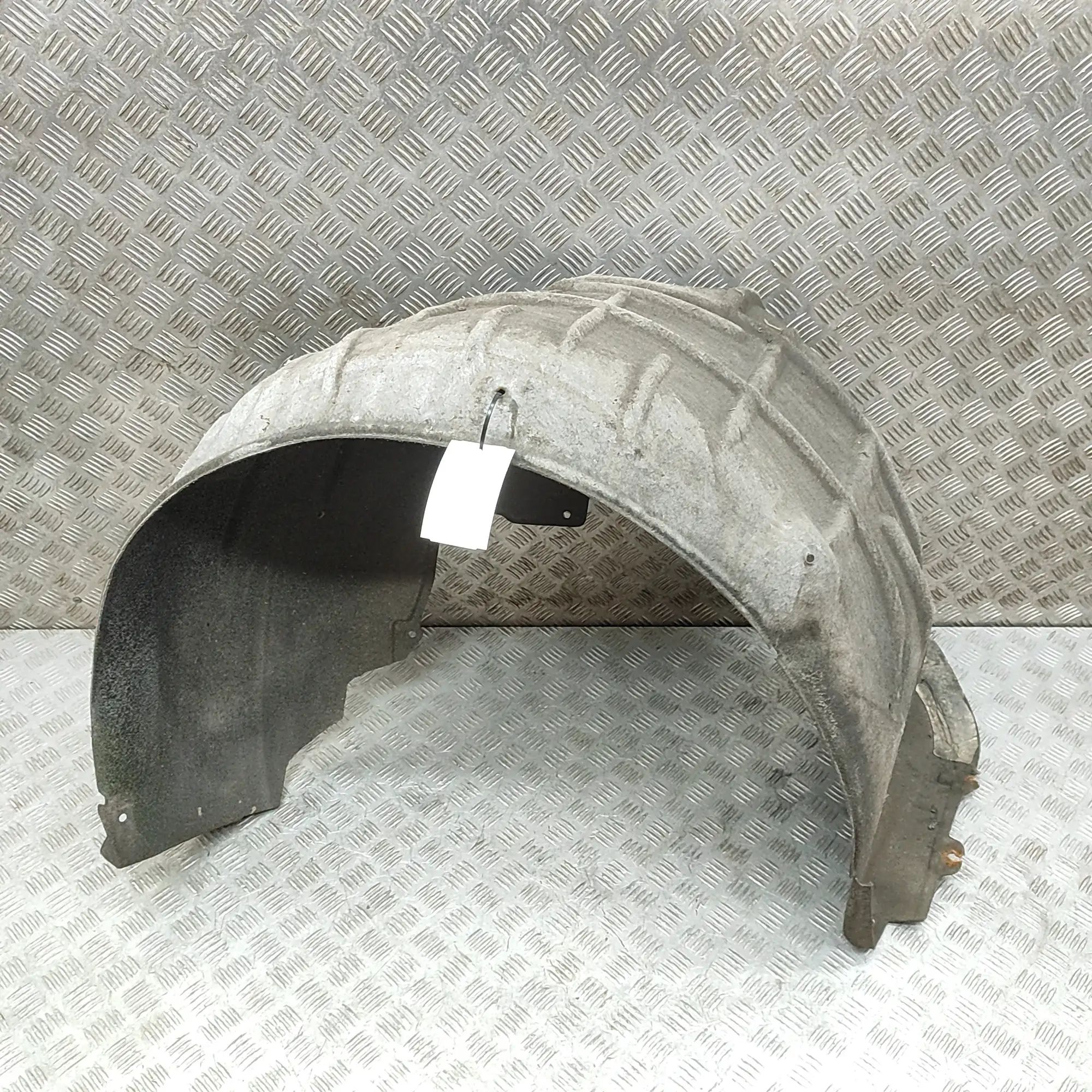 Nissan GT-R Rear Left Arch Liner Rear Left Arch Liner — NISSAN GT-R (R35) (2007-...