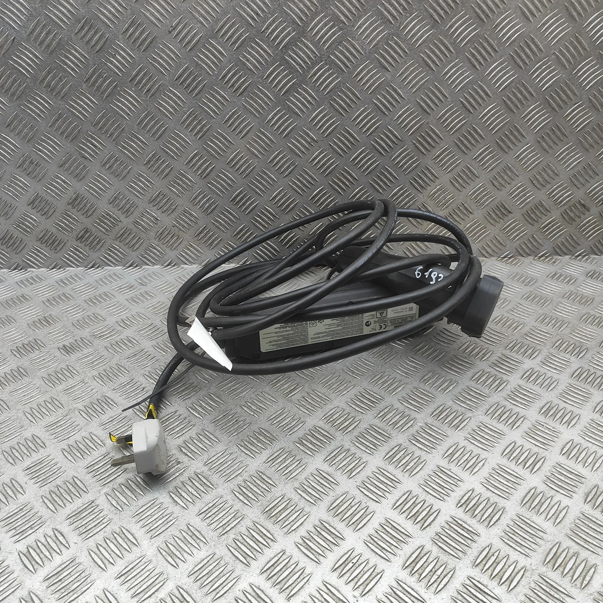 Nissan Leaf Battery Charging Cable Battery charging cable — NISSAN LEAF (ZE1) (201...