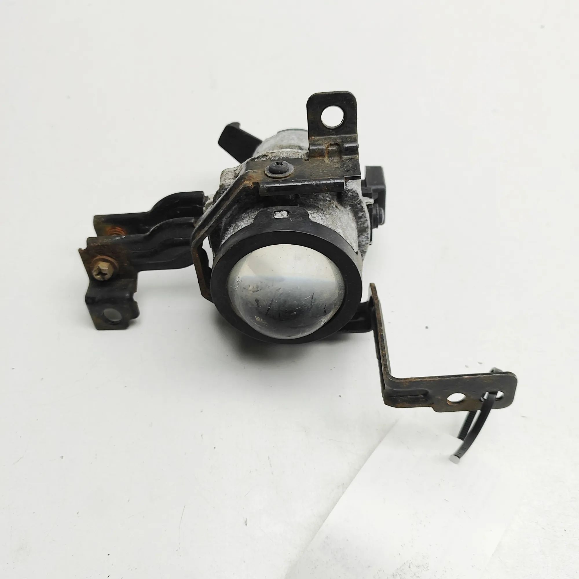 Kia Niro Front Right Fog Light Front Right Fog Light — KIA NIRO (2016-...) — 9...