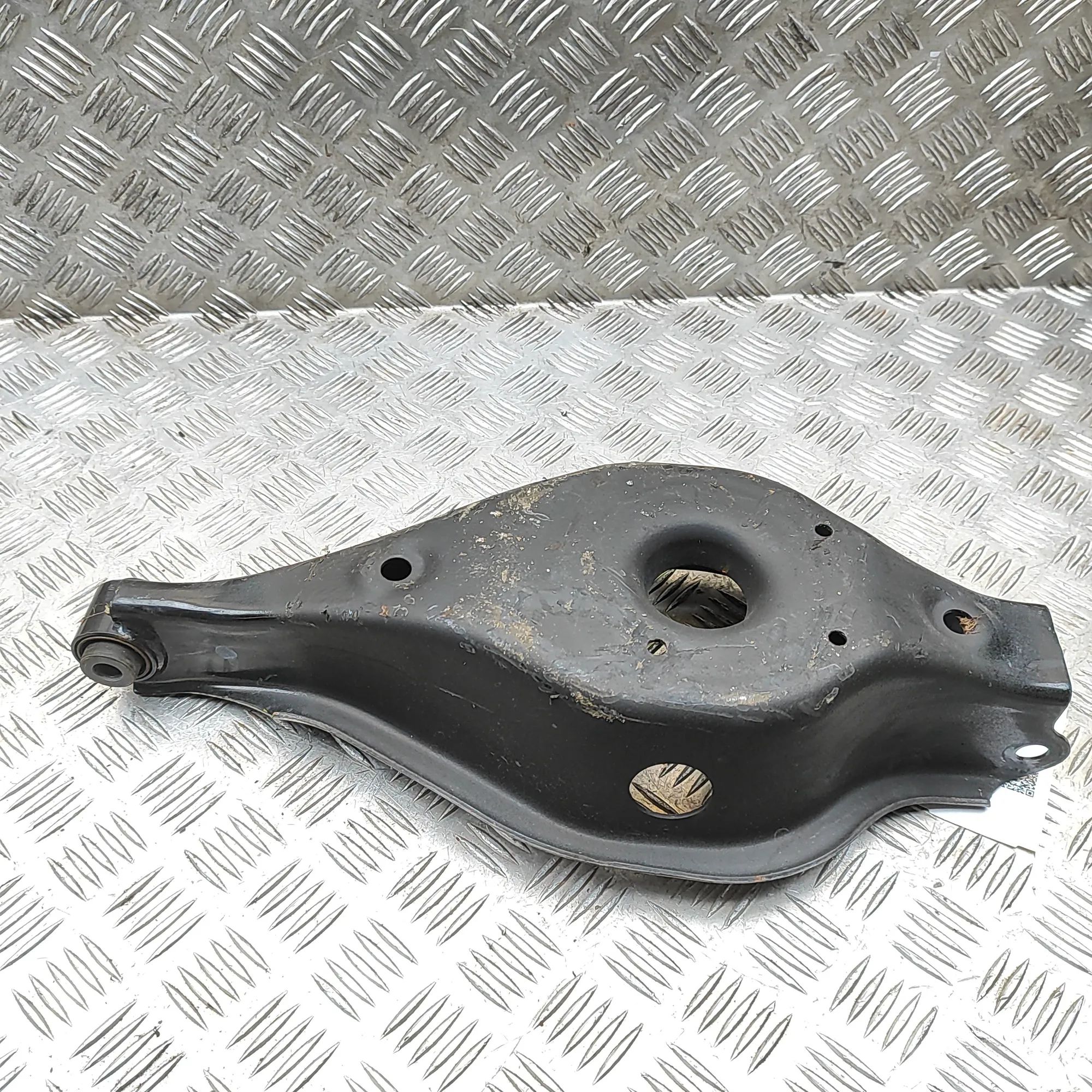 Nissan Ariya Rear Left Lower Control Arm Rear Left Lower Control Arm — NISSAN ARIYA (FE0...