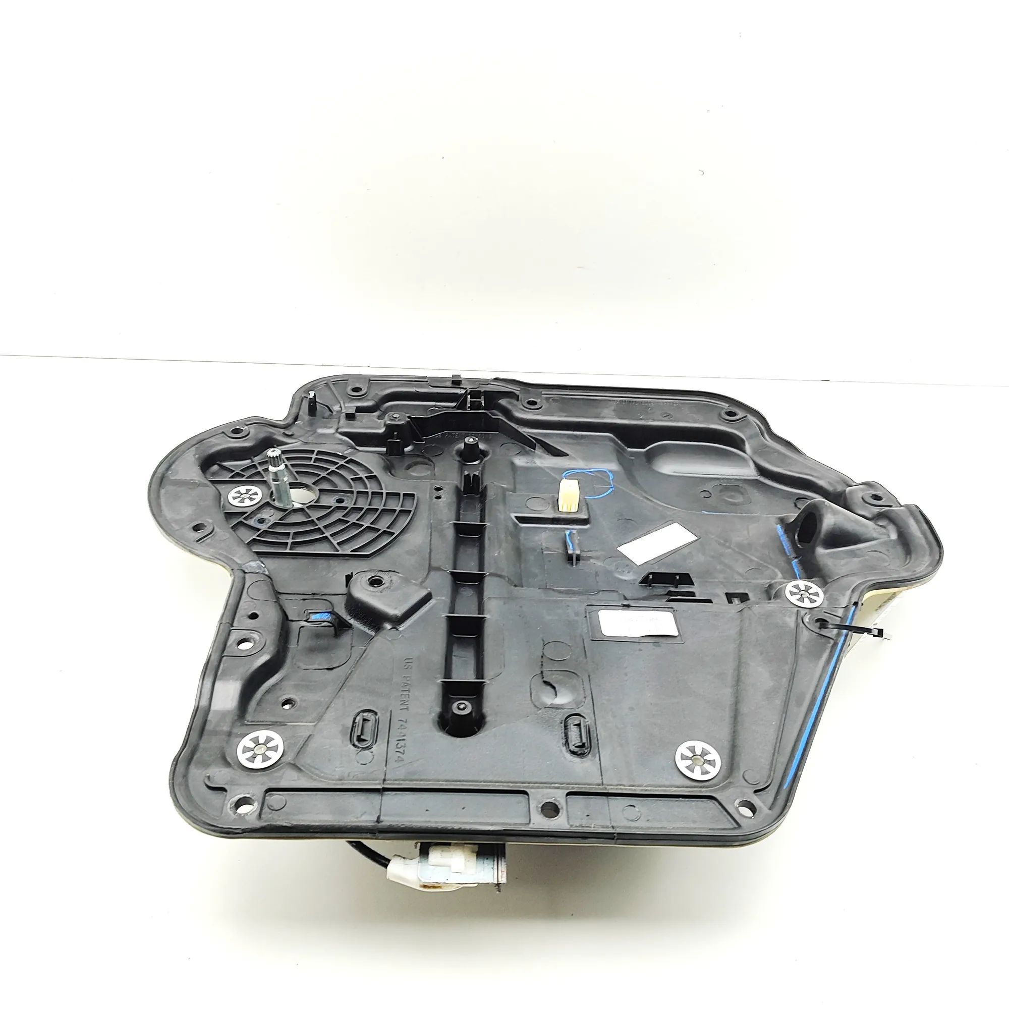 Jeep Wrangler (JK) Front Right Door Window Regulator Front Right Door Window Regulator — JEEP WRANGL...