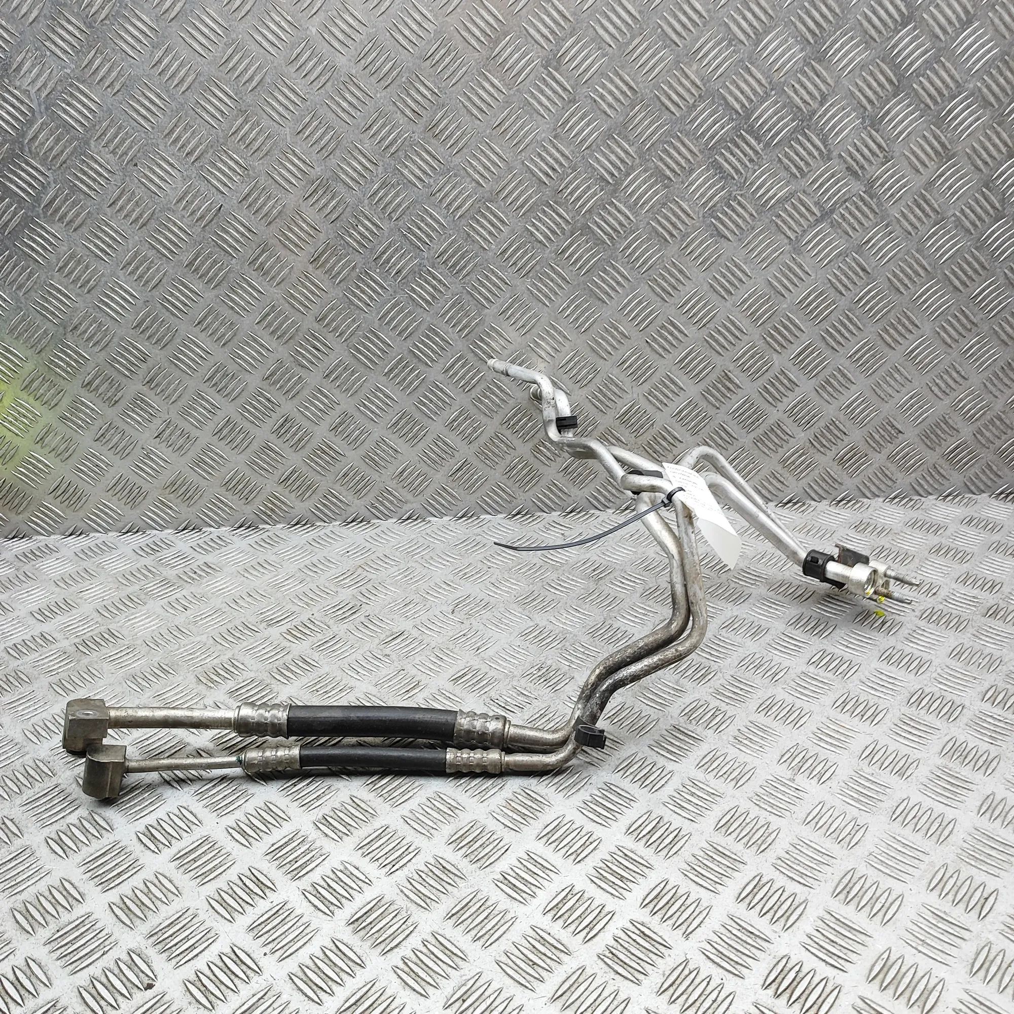 Jaguar XJ A/C Air Con Hose Pipe A/C Air Con Hose Pipe — JAGUAR XJ (X350) (2003-...