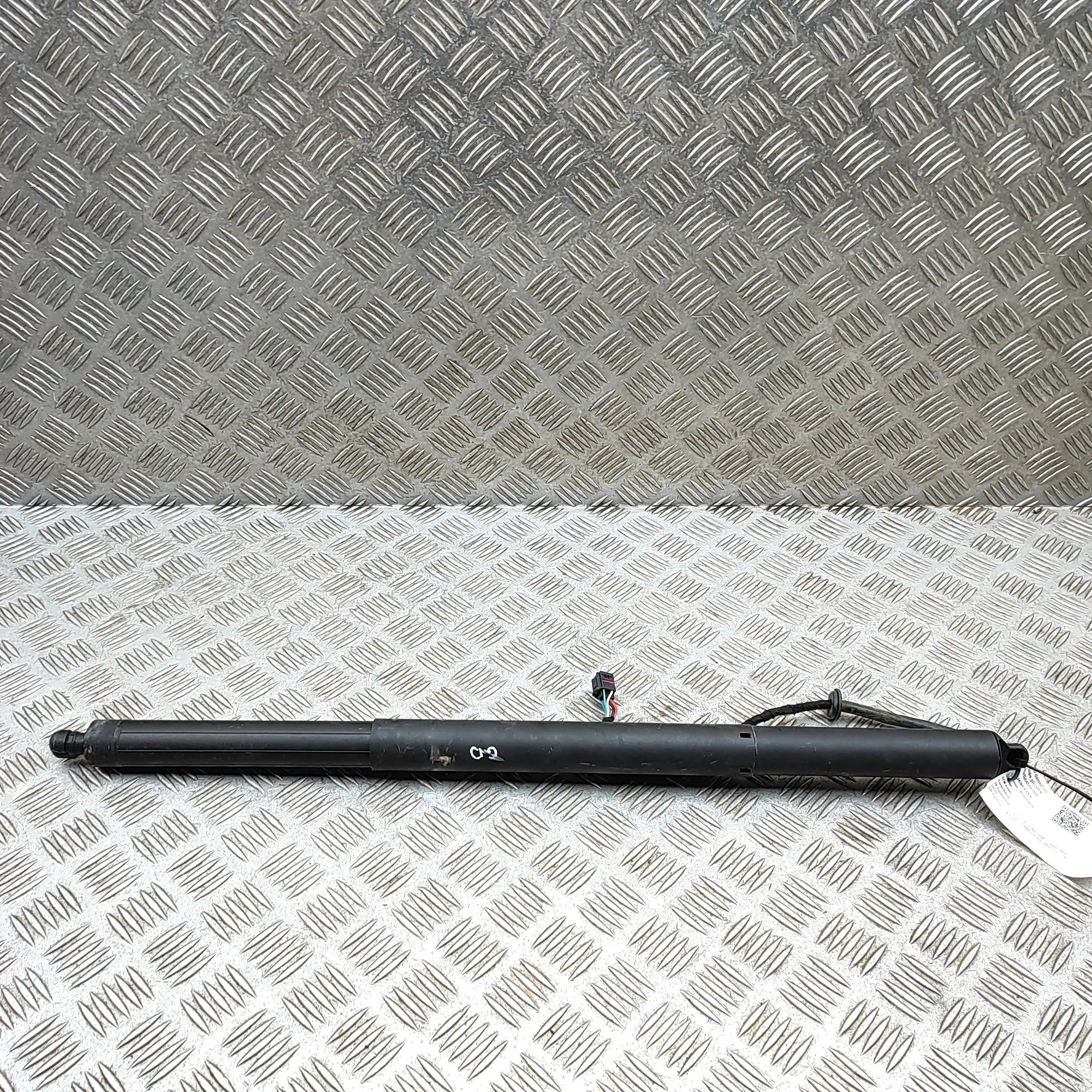 Porsche Cayenne Right Side Tailgate Gas Strut Right Side Tailgate Gas Strut — PORSCHE CAYENNE...
