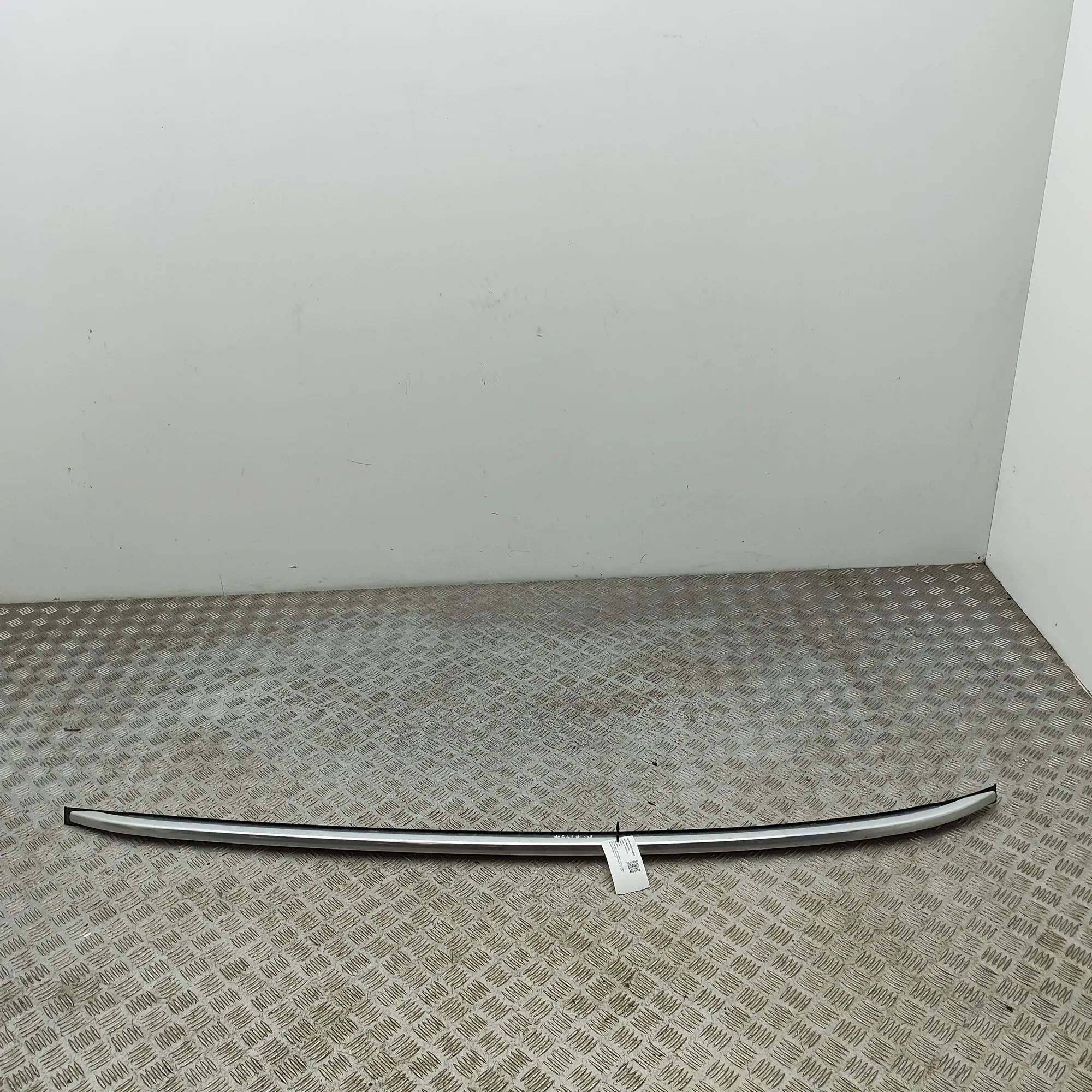 Alfa-Romeo Stelvio Left Side Roof Rail Left Side Roof Rail — ALFA ROMEO STELVIO (949_)...