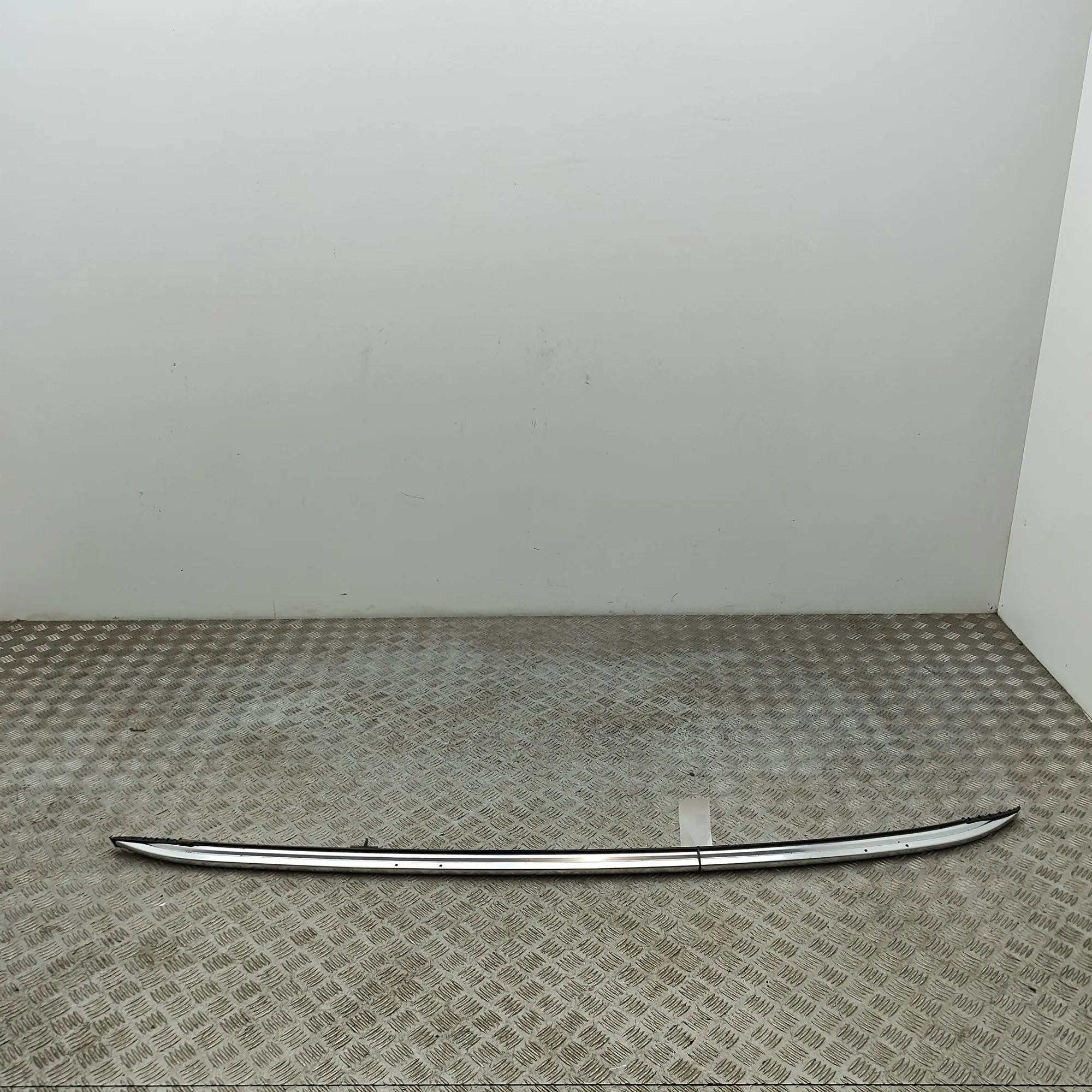 Alfa-Romeo Stelvio Right Side Roof Rail Right Side Roof Rail — ALFA ROMEO STELVIO (949_...