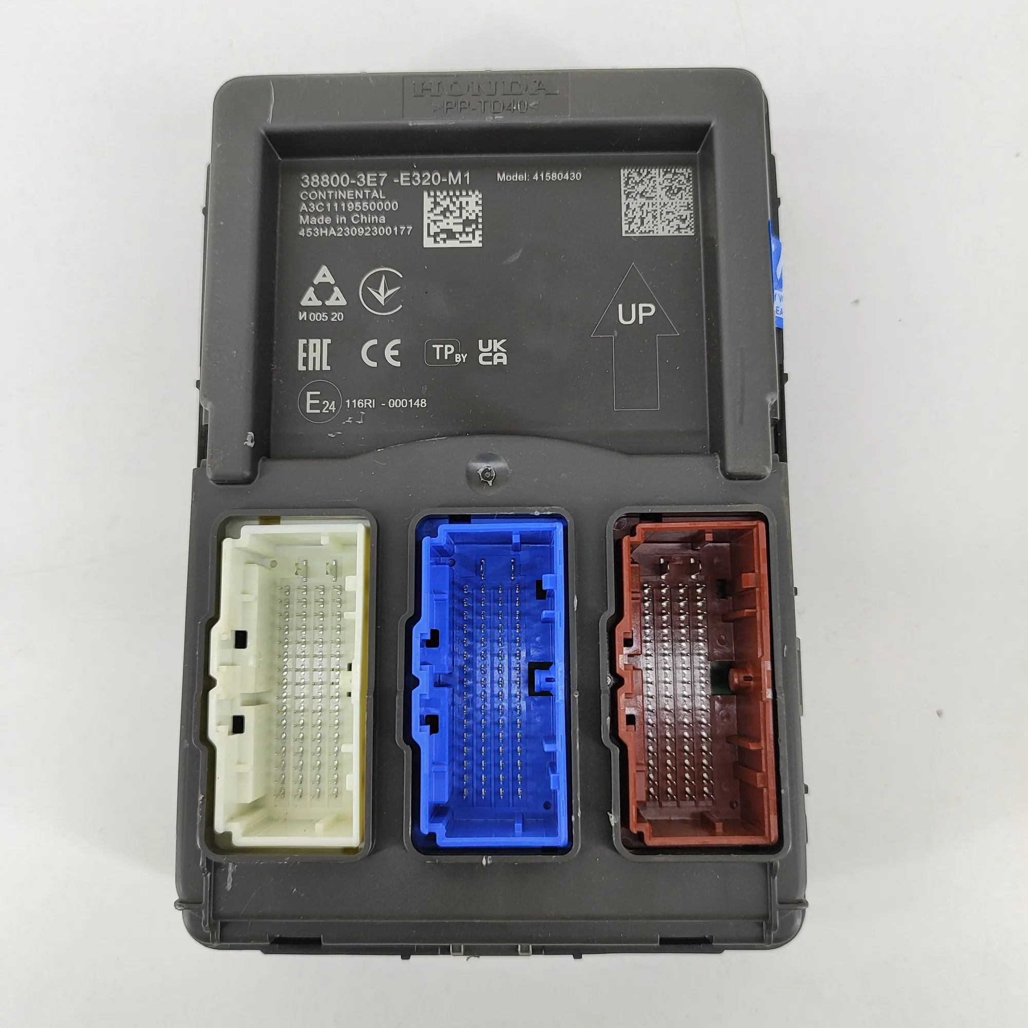 Honda CR-V Comfort Control Unit Comfort Control Unit — HONDA CR-V (VI RS_, RY_)...