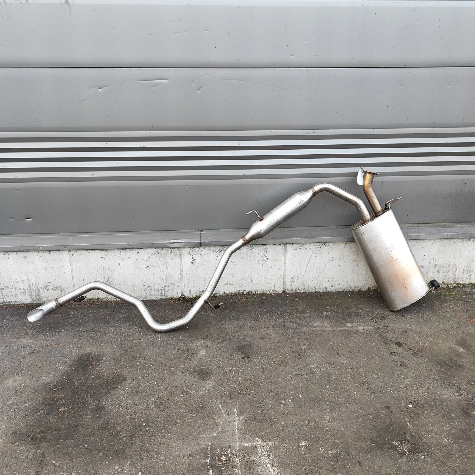 Toyota Sienna Exhaust Exhaust — TOYOTA SIENNA (_L4_) (2020-...) — 174...