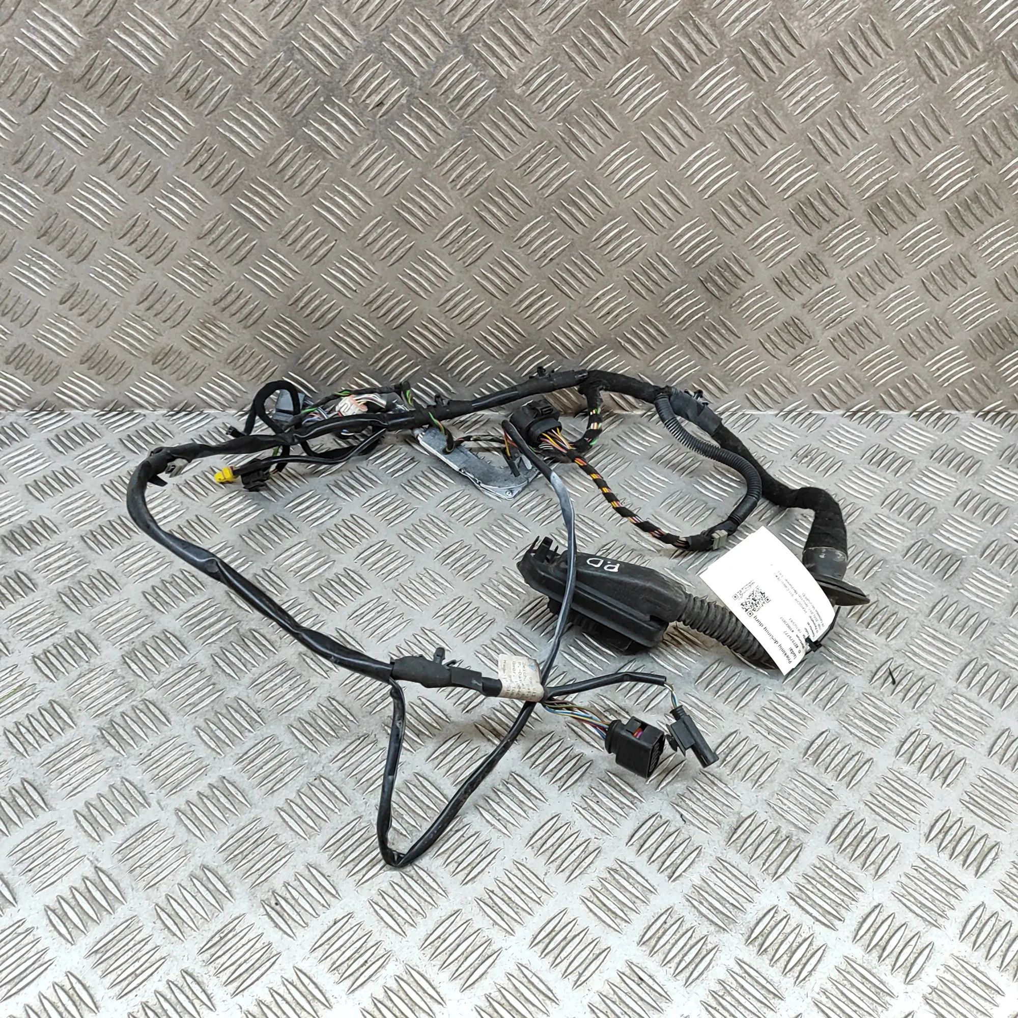 Porsche 911 (996) Door wiring — front right Door wiring — front right — PORSCHE 911 (Cabrio...