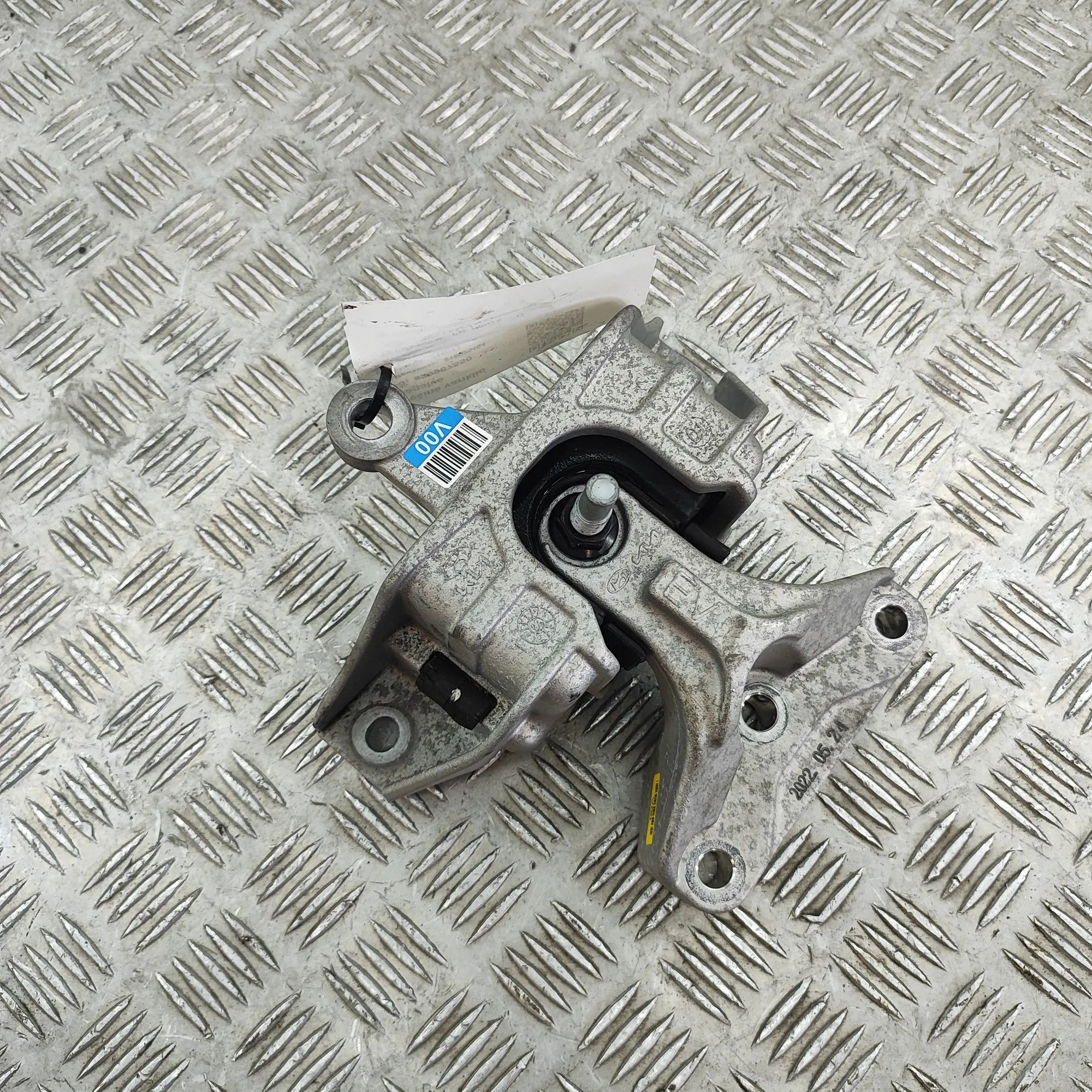 Kia Niro Right Side Engine Mount Right Side Engine Mount — KIA NIRO (II) (2022-....