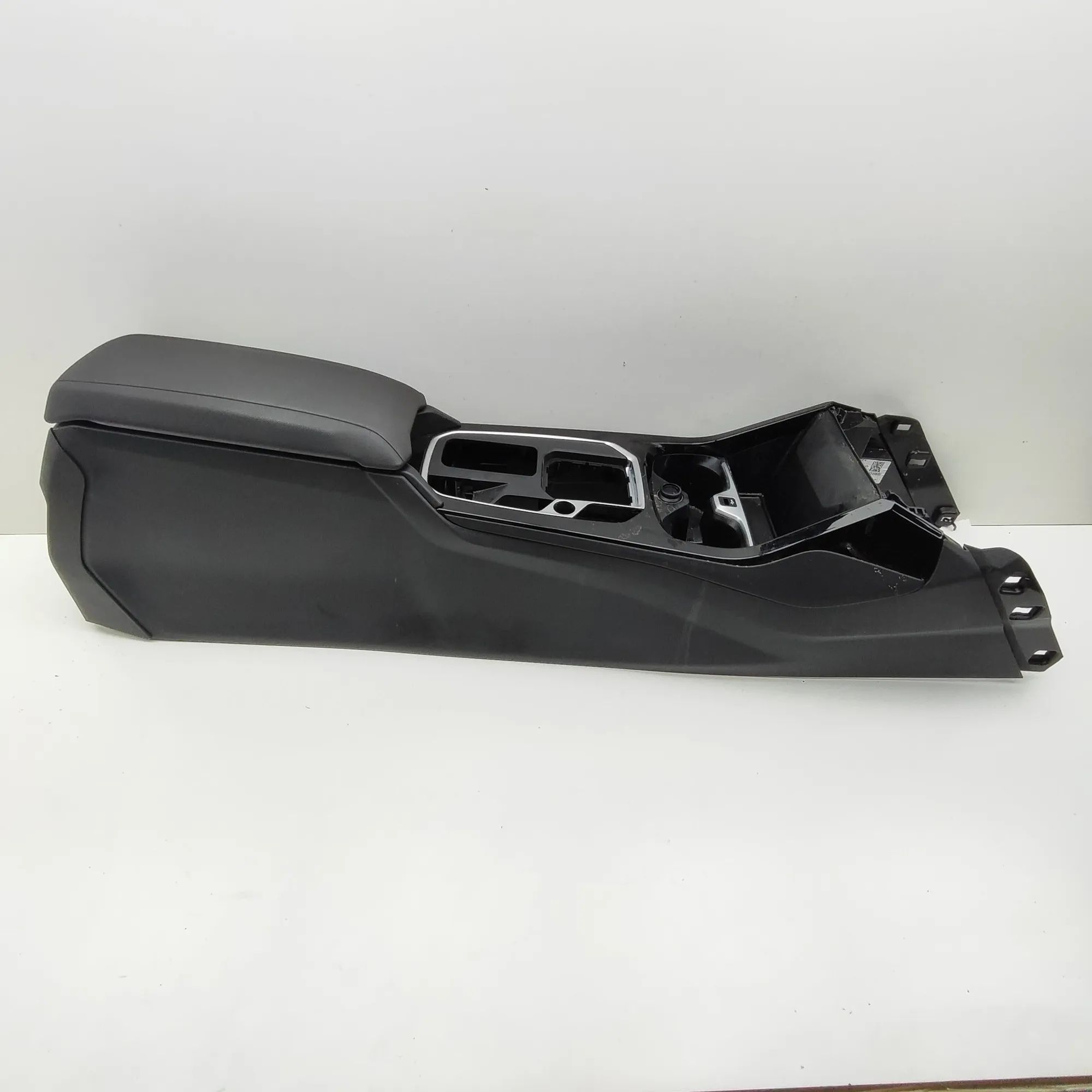 BMW 2 (F44) center console center Console — BMW 2 SERIES (Gran Coupe F44) ...