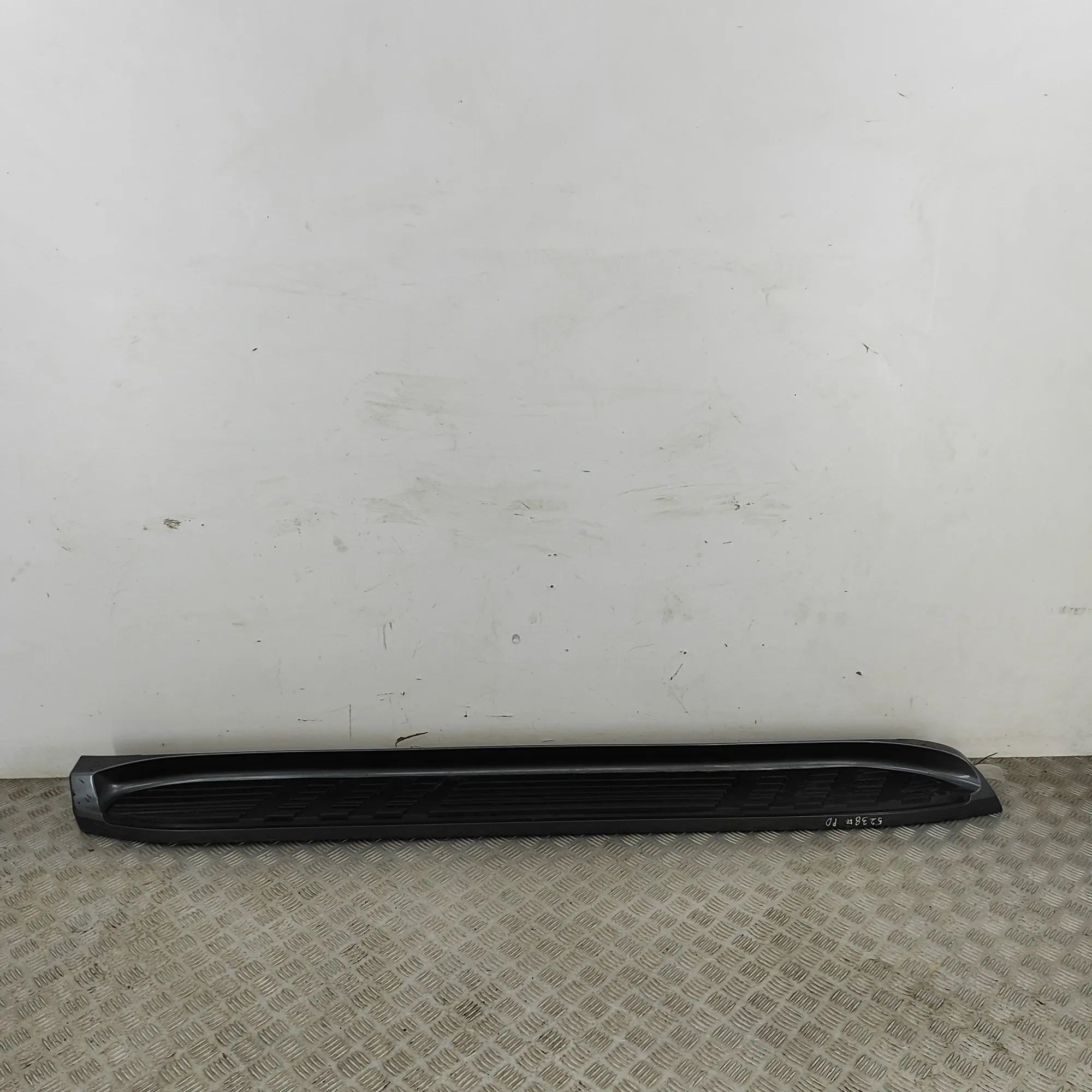 Toyota Land Cruiser 100 Right Side Metallic Sideskirt Cover Right Side Metallic Sideskirt Cover — TOYOTA LA...