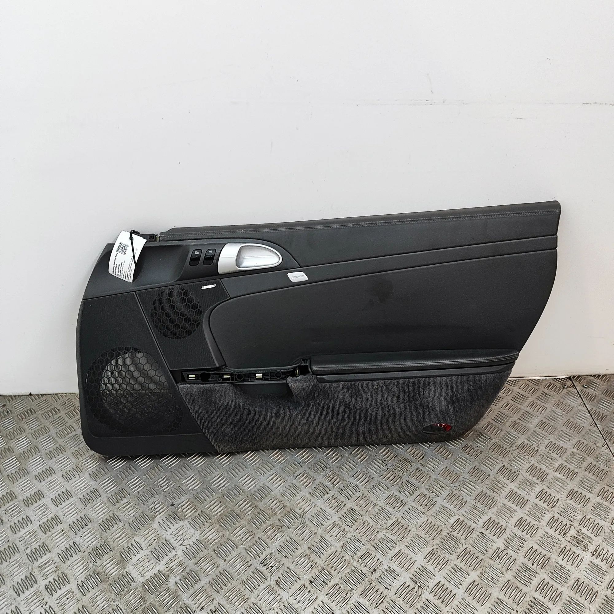 Porsche Cayman (987) Front Right Door Panel Front Right Door Panel — PORSCHE CAYMAN (987) (...