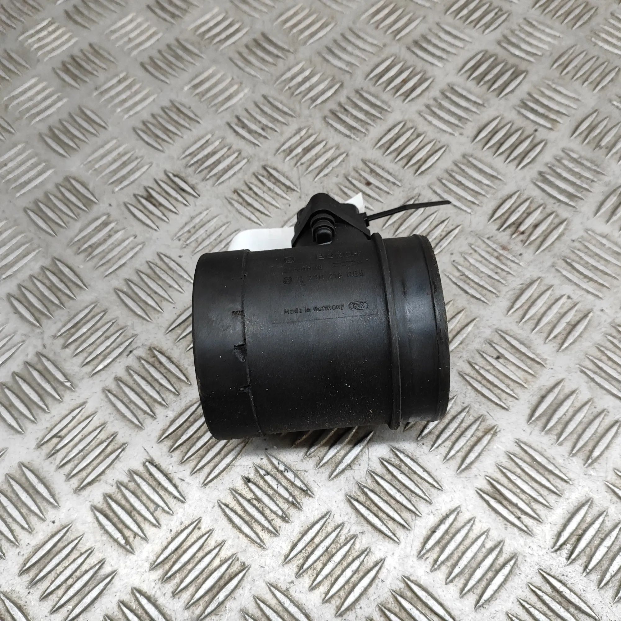 Mass airflow sensor (MAF) Brand/Model: FERRARI 575
Year: 2003
Engine: 5.5...
