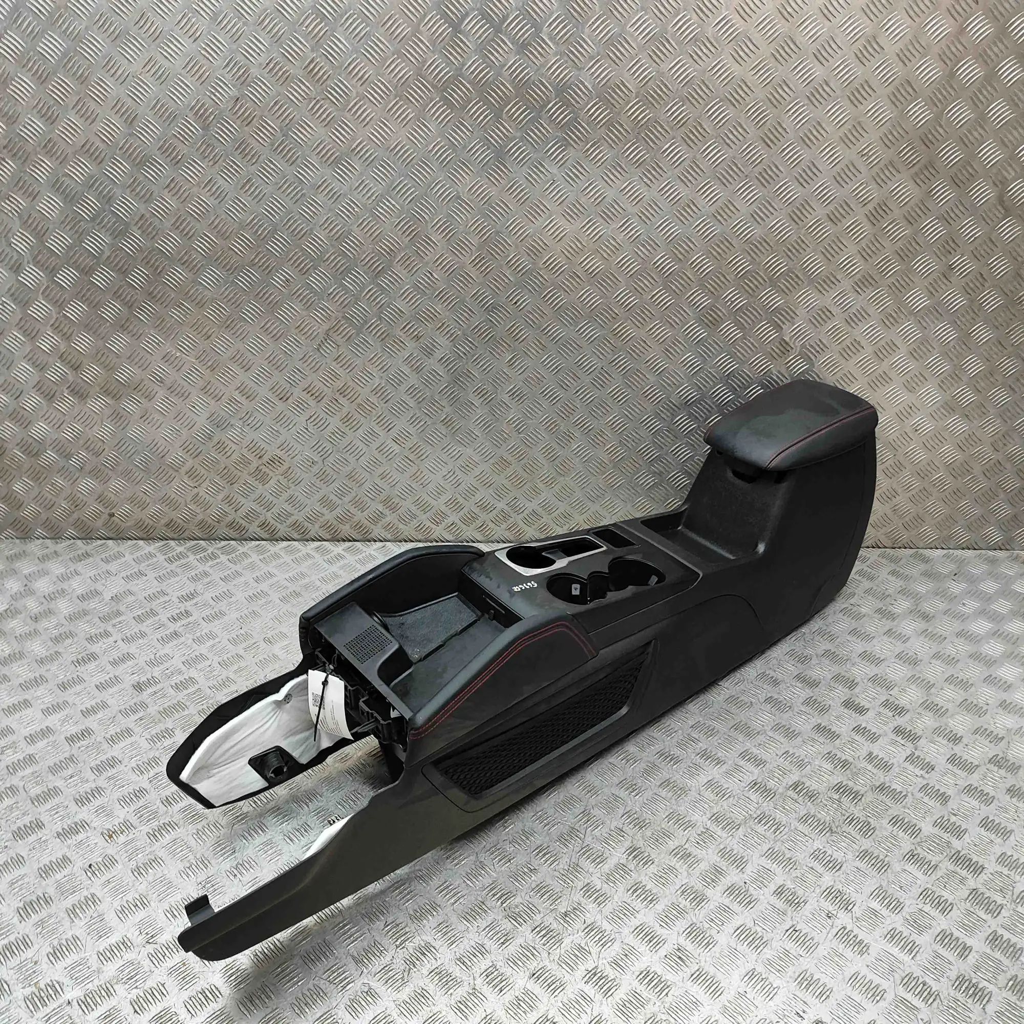 Ford Kuga center console center Console — FORD KUGA (III DFK) (2019-...)...
