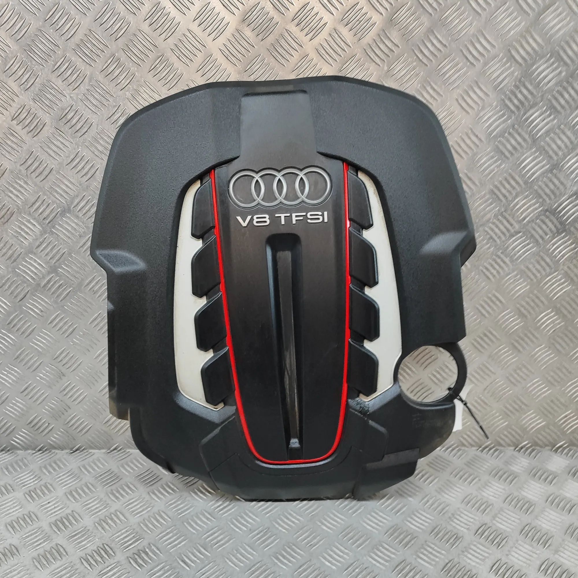 Audi A6 (C7) Крышка двигателя (пластик) Engine cover — AUDI A6 (4G2, C7, 4GC) (2010-201...