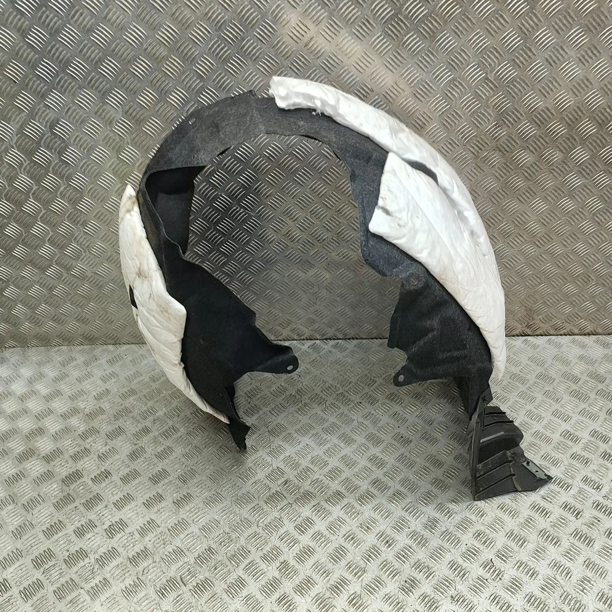 Lexus RX Front Left Arch Liner Front Left Arch Liner — LEXUS RX (_LA1_, _LH1_)...