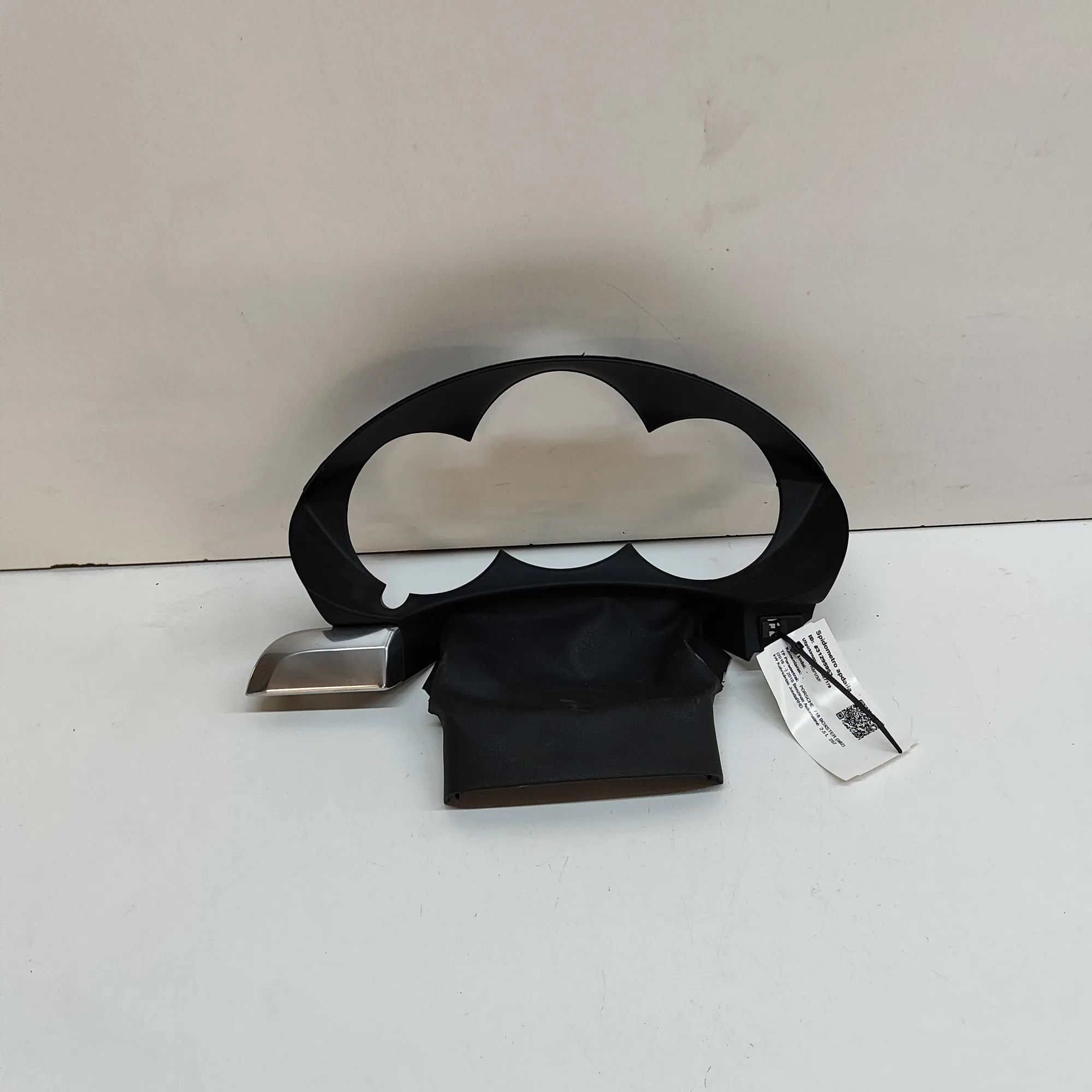Instrument Cluster Trim Brand/Model: PORSCHE 718
Year: 2019
Engine: 2.5...