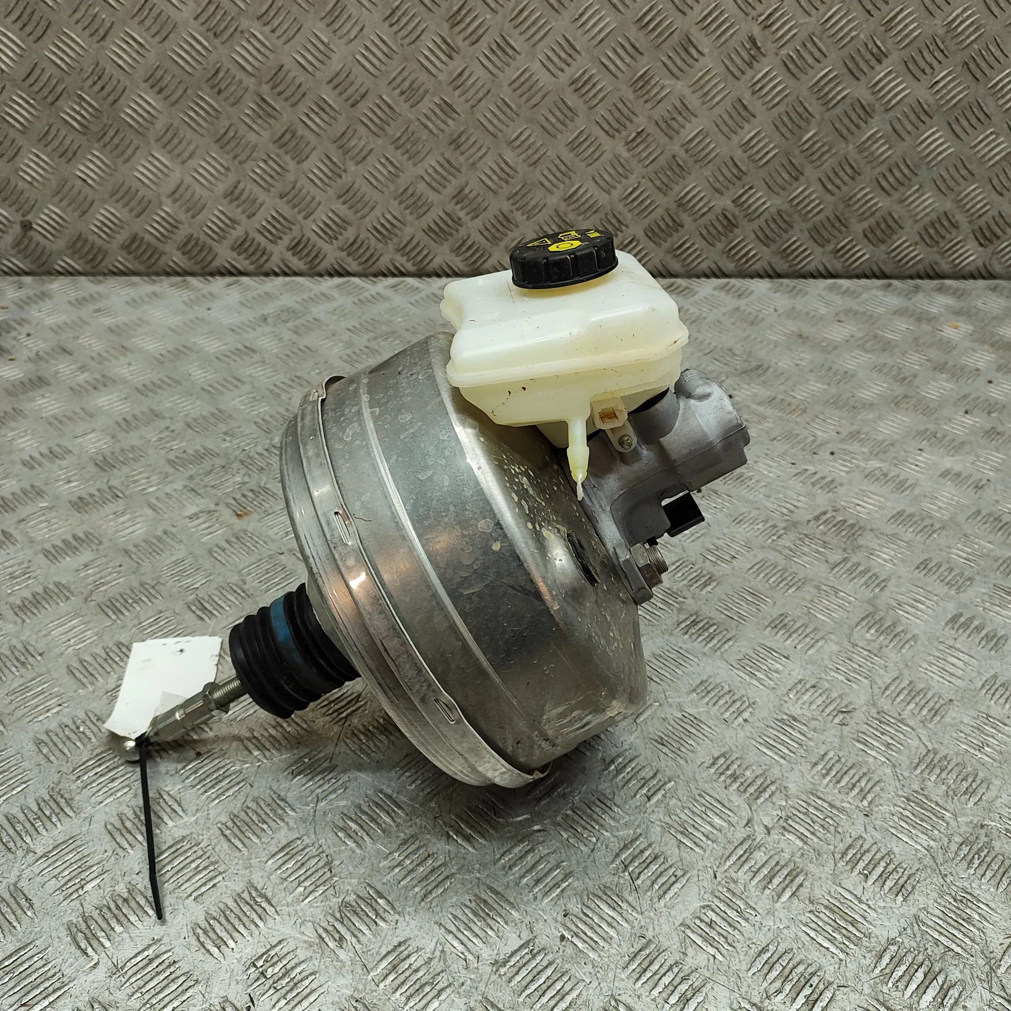 Audi Q8 Brake Servo Booster Brake Servo Booster — AUDI Q8 (4MN) (2018-...) ...