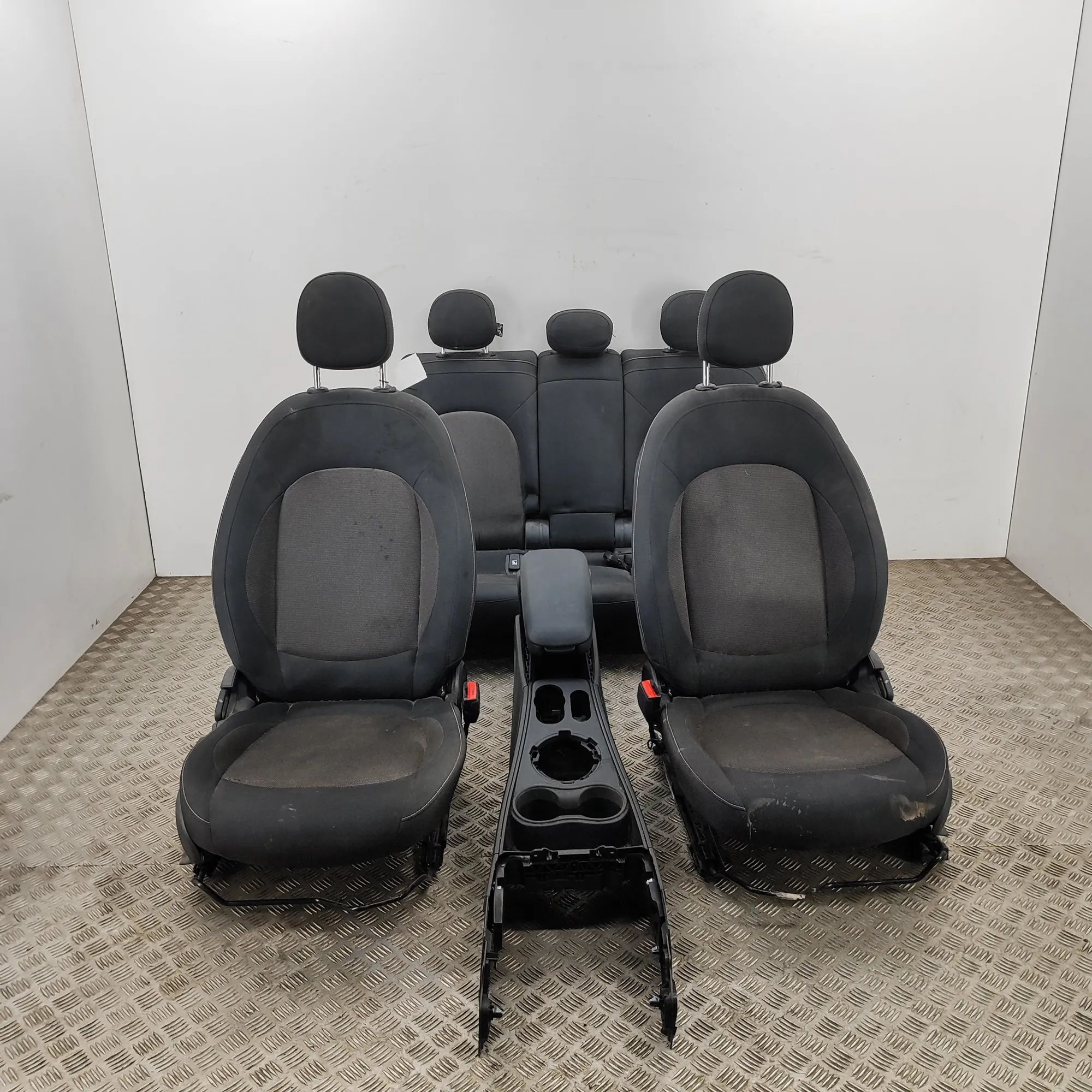 Mini Countryman (F60) Seat and door trim panel set Seat and door trim panel set — MINI COUNTRYMAN ...