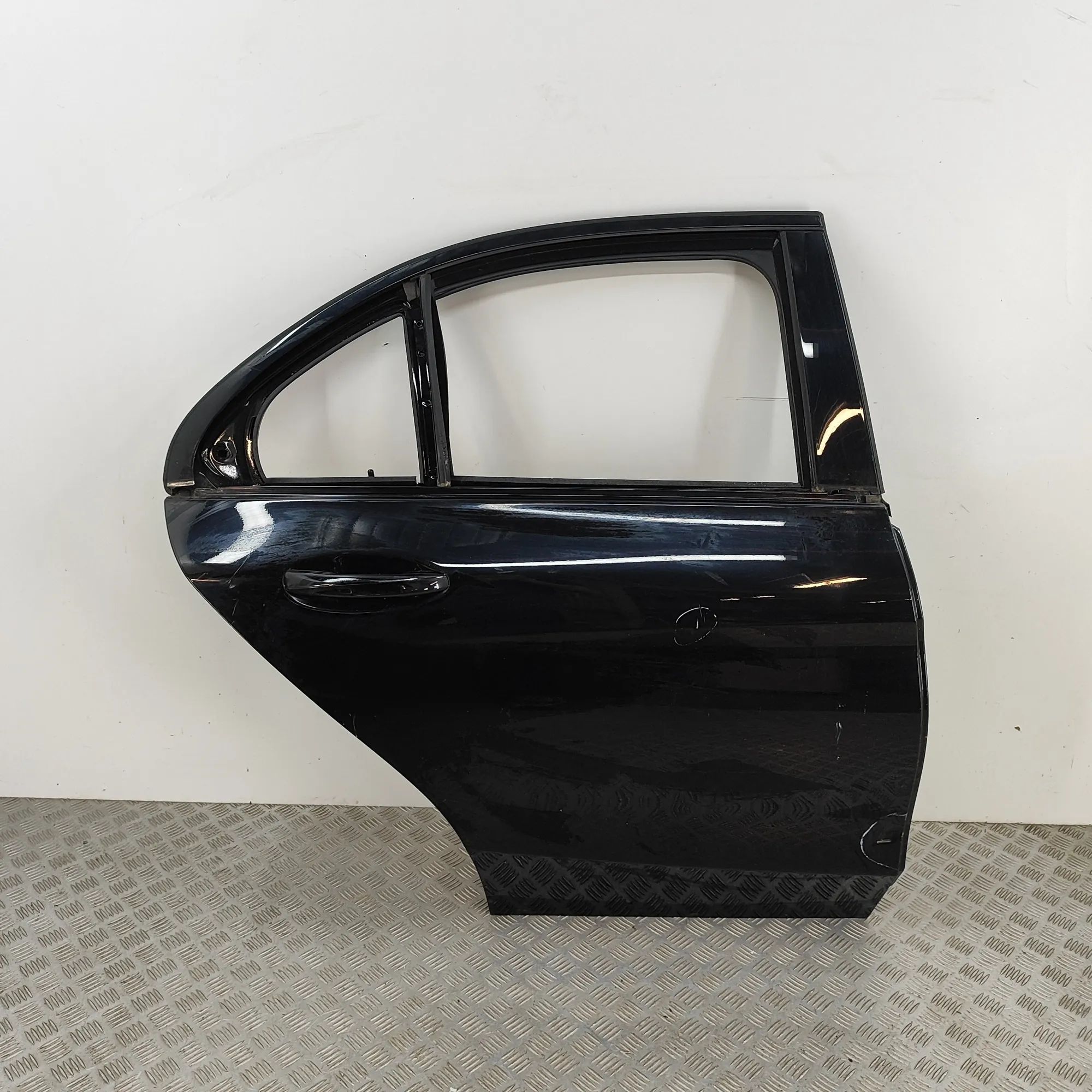 Mercedes-Benz A (W176) Door — rear right Door — rear right — MERCEDES BENZ C-CLASS (W205...