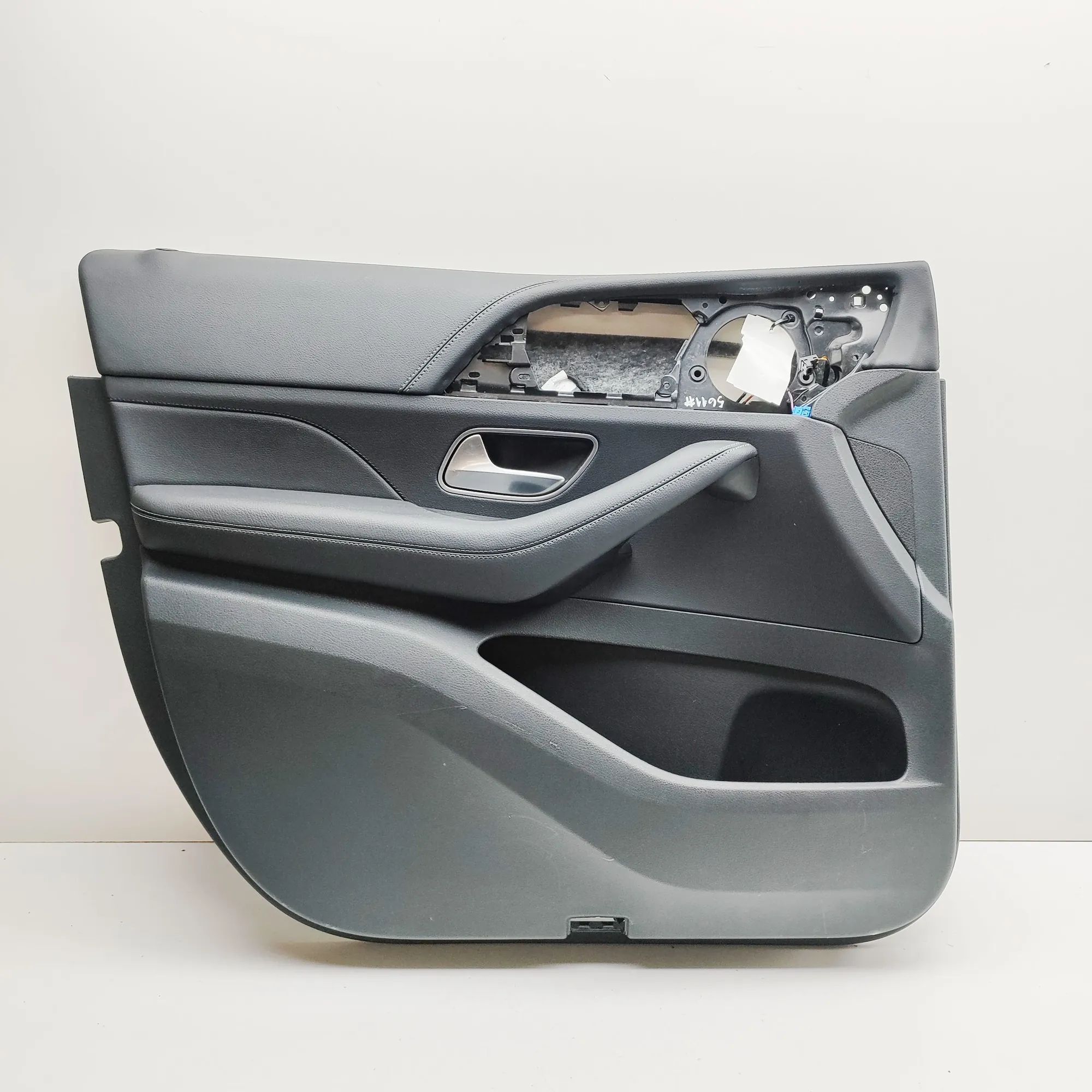 Mercedes-Benz GLE (W167) Front Left Door Panel Front Left Door Panel — MERCEDES BENZ GLE (W167...