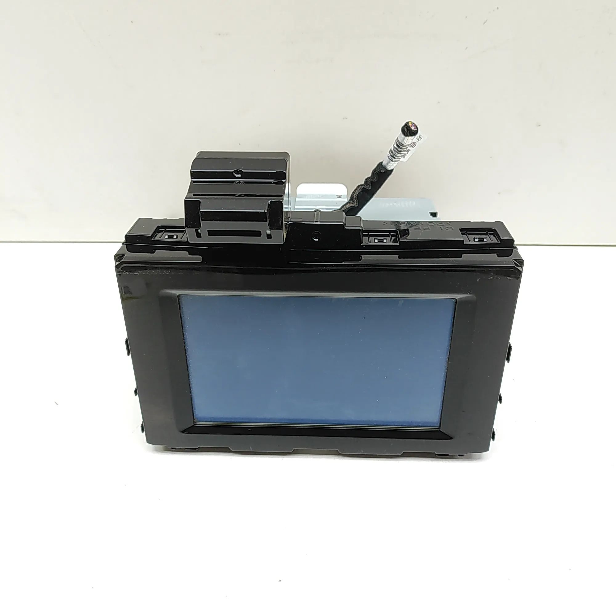 Kia Sportage Radio / CD / navigation head unit Radio / CD / navigation head unit — KIA SPORTAG...