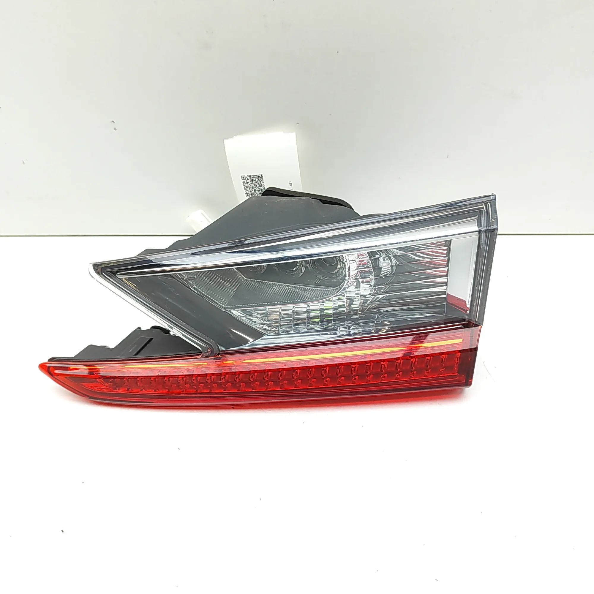 Lexus RC Right Side Tailgate Tail Light Right Side Tailgate Tail Light — LEXUS RC (_C1_...