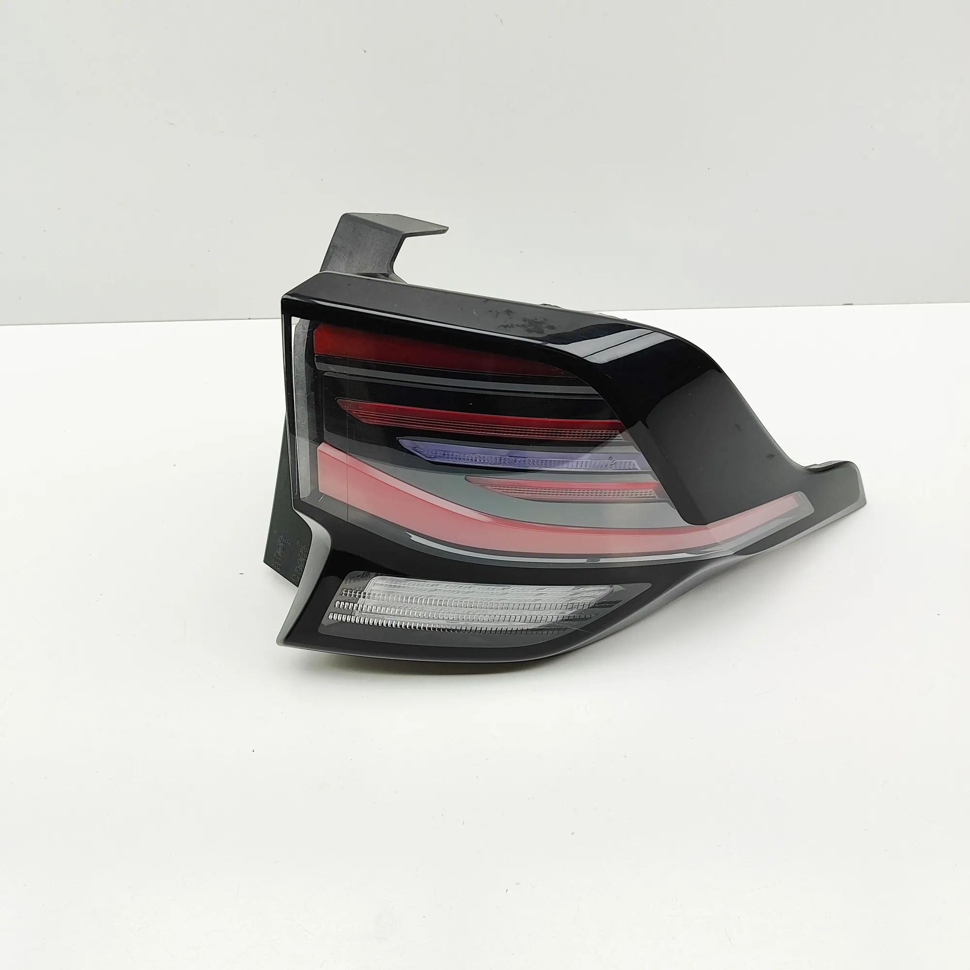 Kia Sportage Rear Right Tail Light Rear Right Tail Light — KIA SPORTAGE (V NQ5) (2...