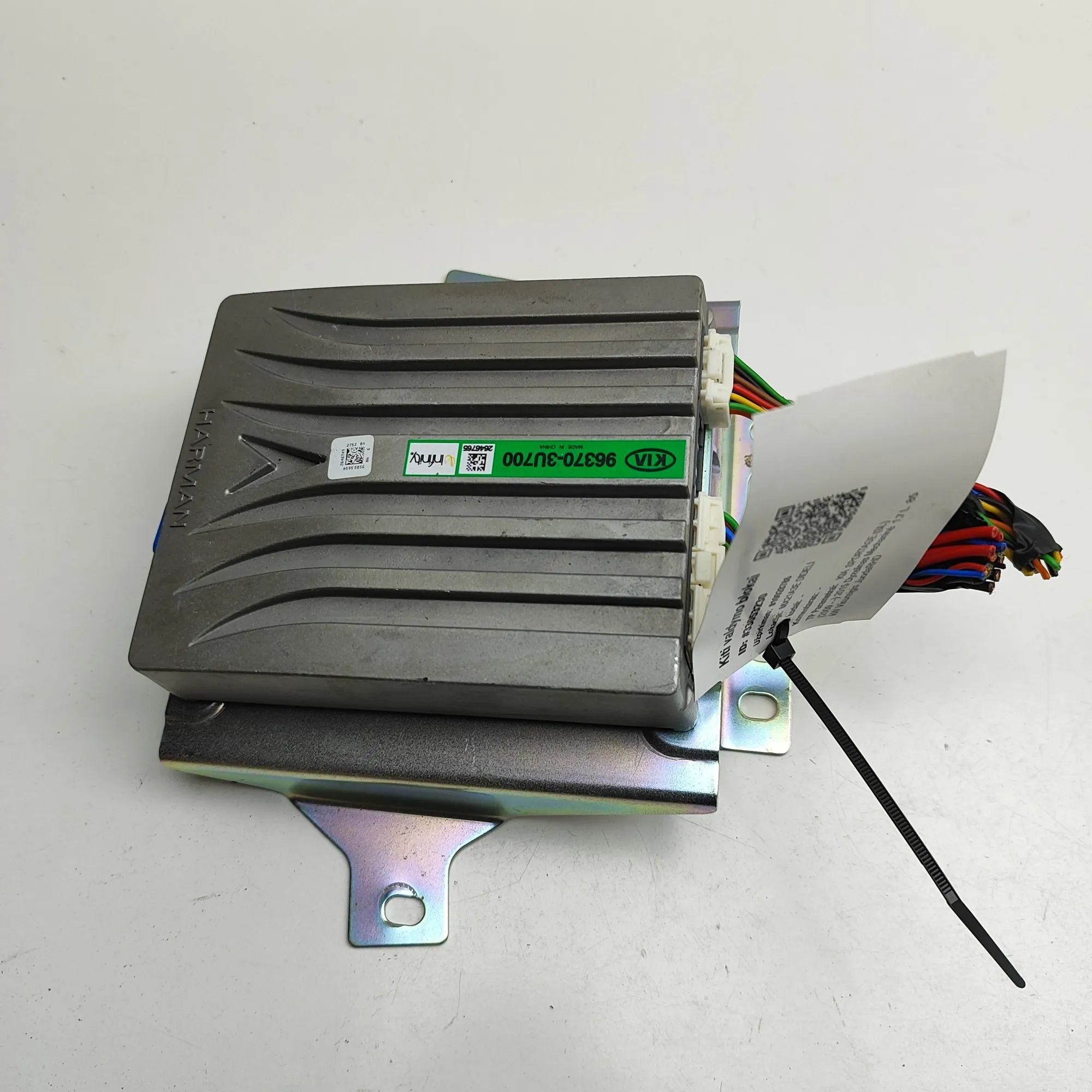 Kia Sportage Sound amplifier Sound amplifier — KIA SPORTAGE (SL) (2009-...) ...