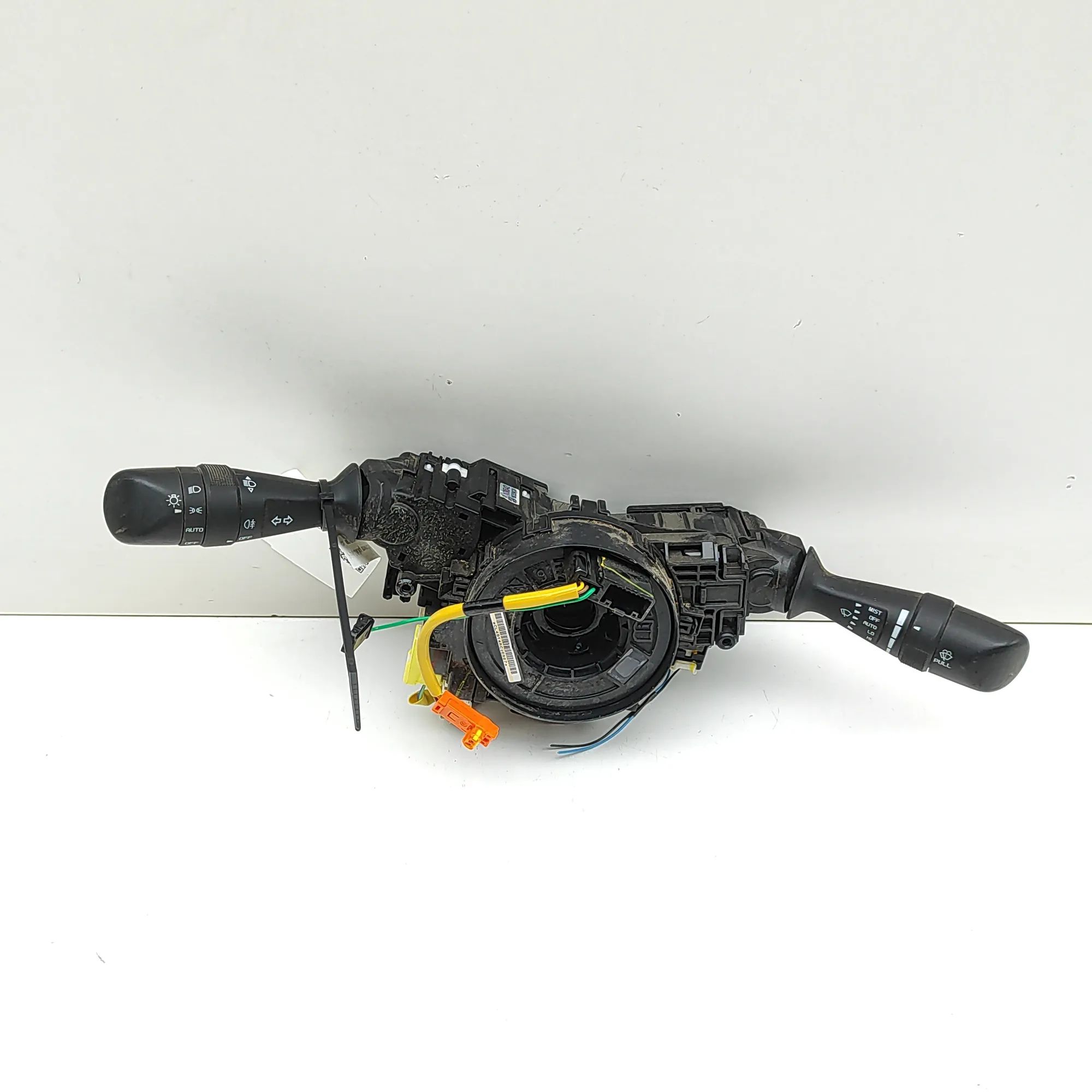 Isuzu  D-Max Indicator Wiper Stalk Switch Indicator Wiper Stalk Switch — ISUZU D-MAX (II ...