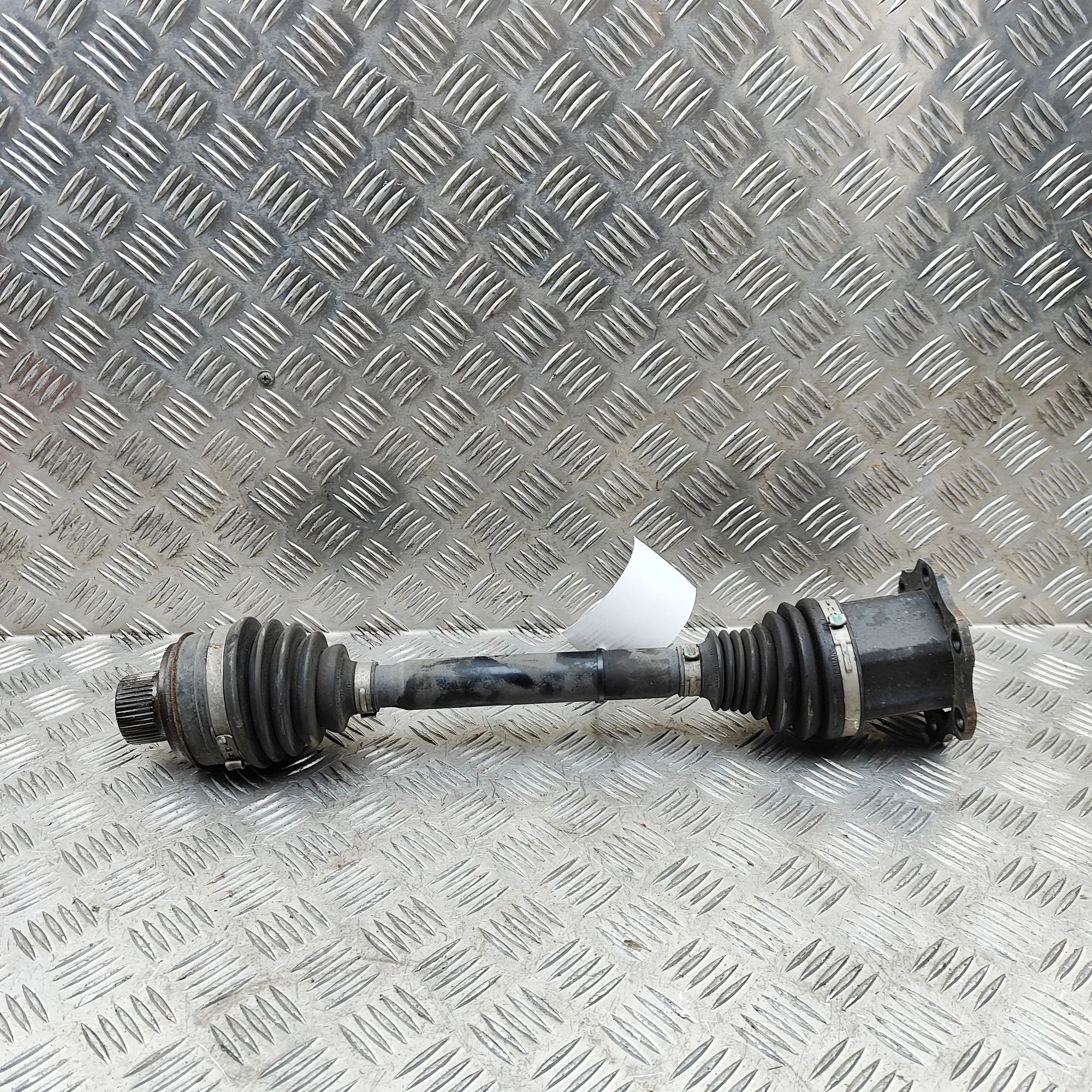 Porsche Macan Front Right Driveshaft Front Right Driveshaft — PORSCHE MACAN (DKN) (2...