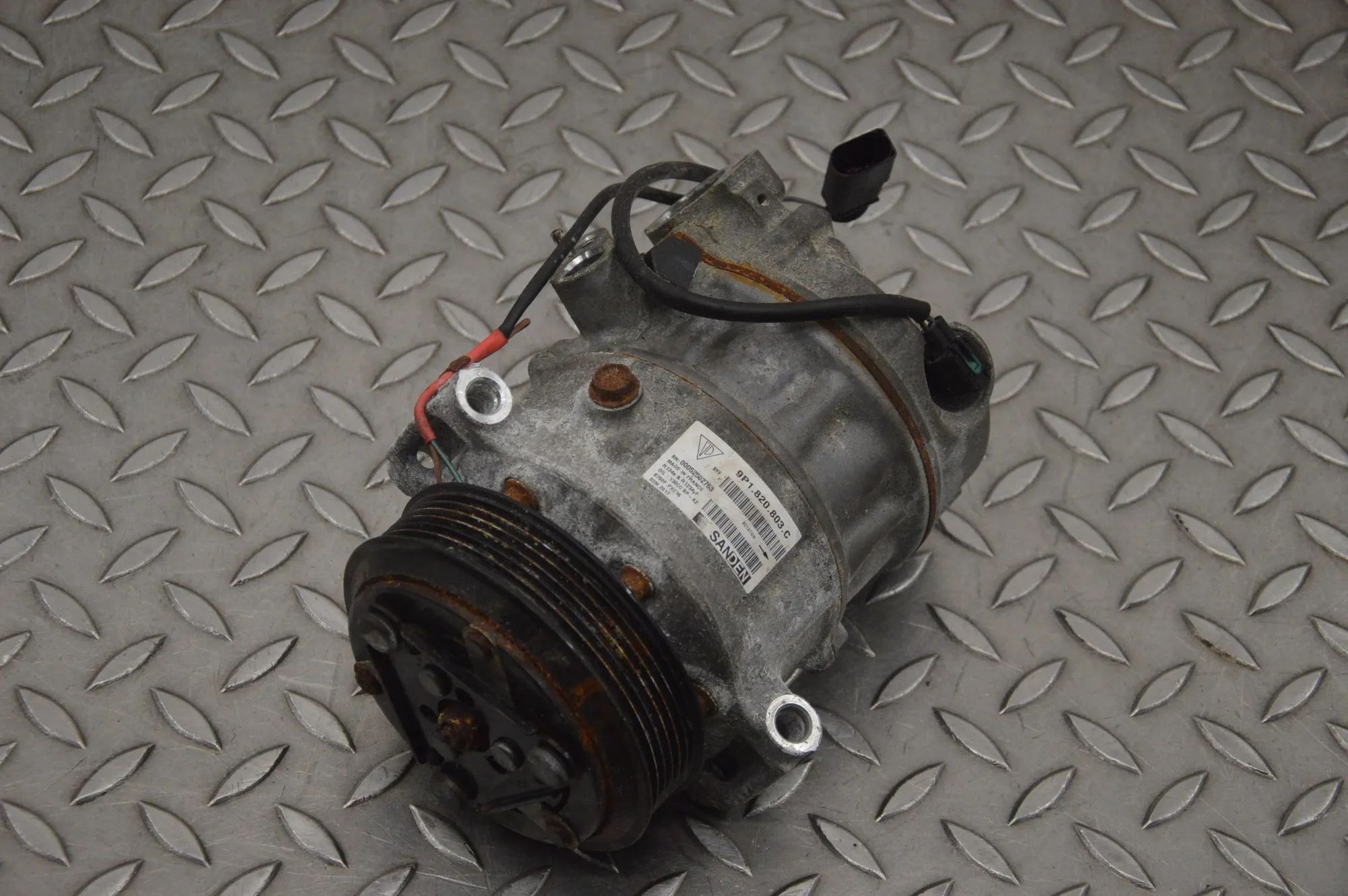 Porsche 911 (991) Air-conditioning compressor Air-conditioning compressor — PORSCHE 911 (991)...