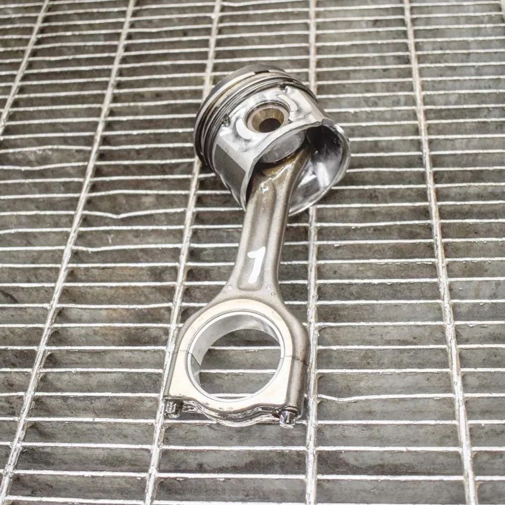 Peugeot 308 Piston Piston — PEUGEOT 308 4A_, 4C_ (2007-2016) — 062...