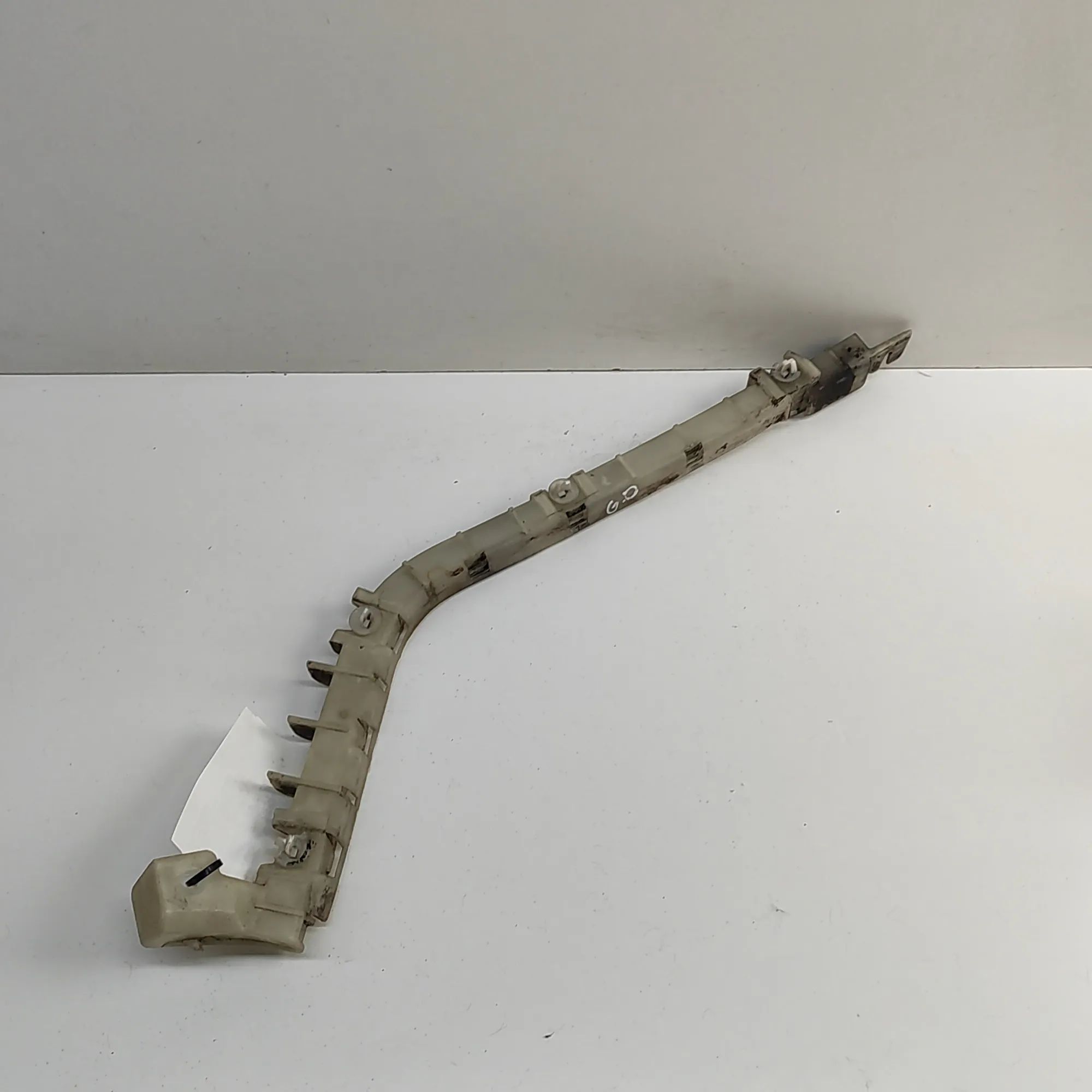 Chevrolet Captiva Rear Right Bumper Bracket Rear Right Bumper Bracket — CHEVROLET CAPTIVA C...