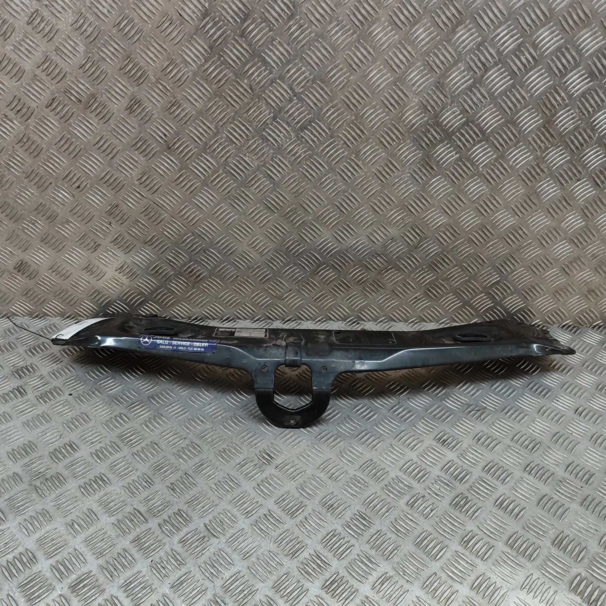 Mercedes-Benz 200 - 500 / E (W124) Slam Panel Frame Upper Part