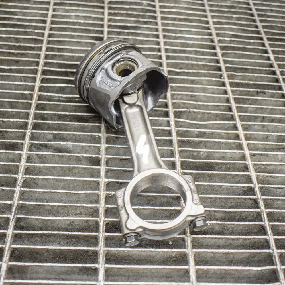 Dacia Sandero Piston Piston — DACIA SANDERO II (2012-PRESENT) — 1210...