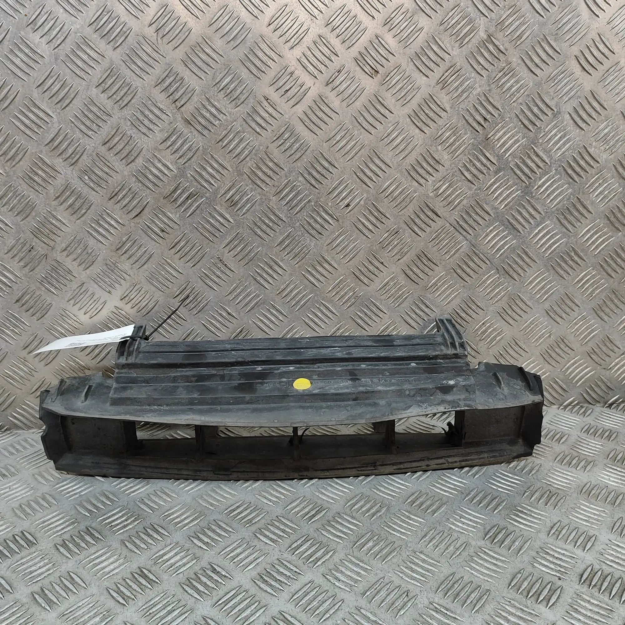 Mercedes-Benz 200 - 500 / E (W124) Radiator Air Guide Duct